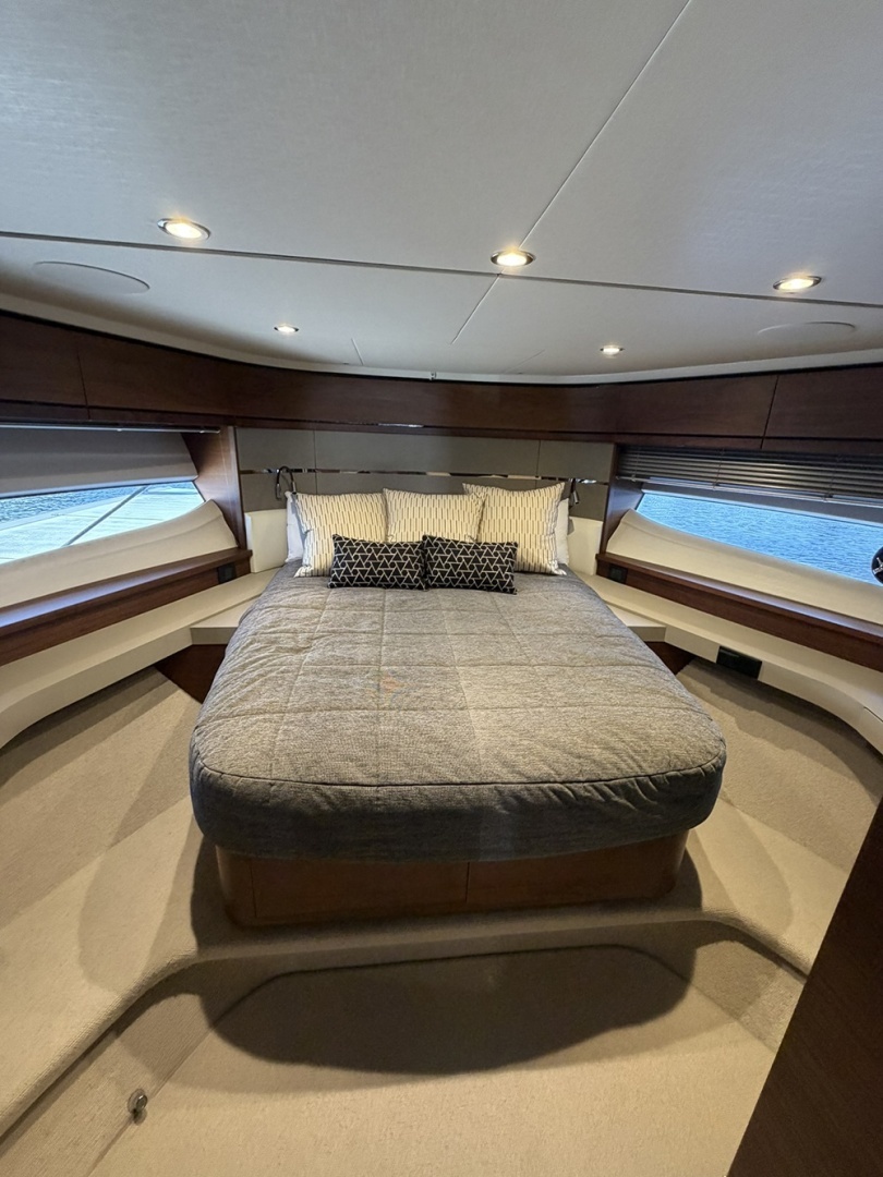 Princess S66 Sportbridge Yacht For Sale