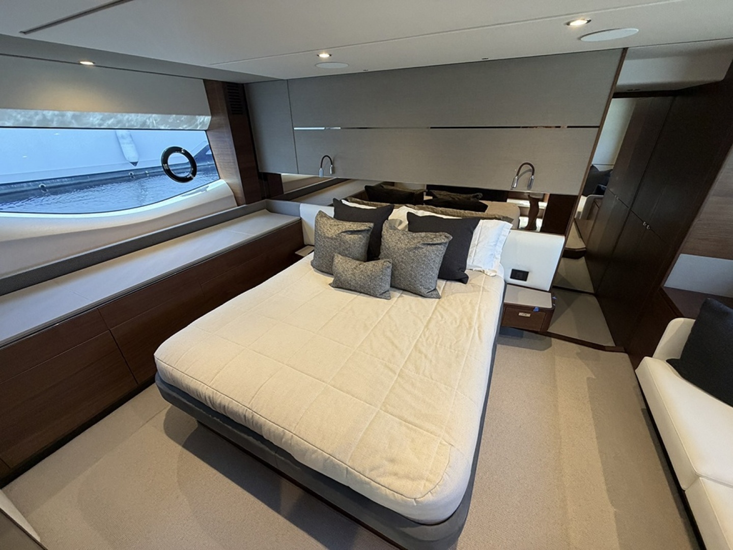 WILE E COYOTE 66ft Princess Yacht For Sale