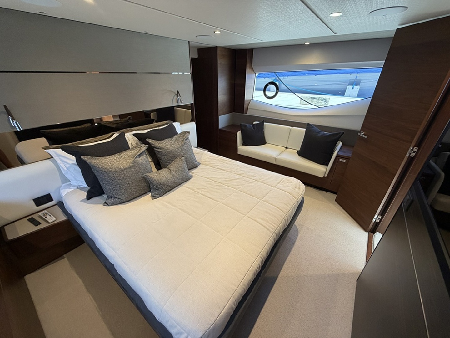 WILE E COYOTE 66ft Princess Yacht For Sale
