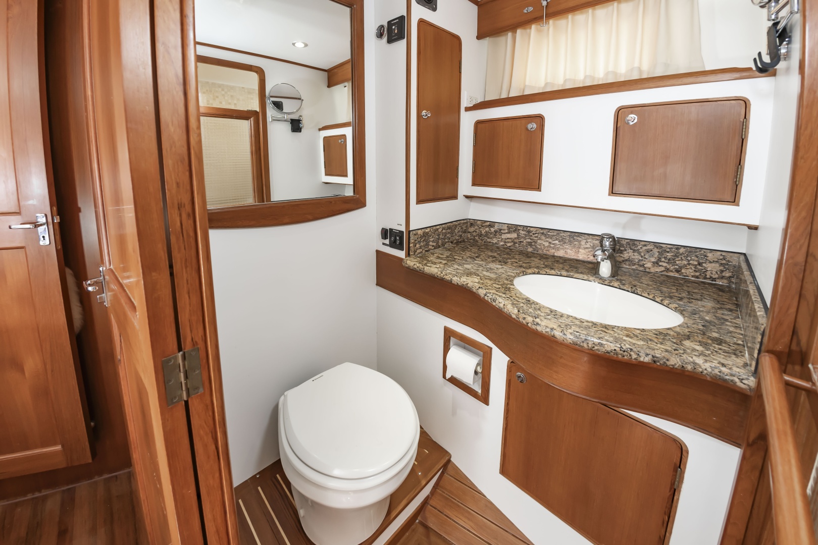 Boondocks V 52ft DeFever Yacht For Sale