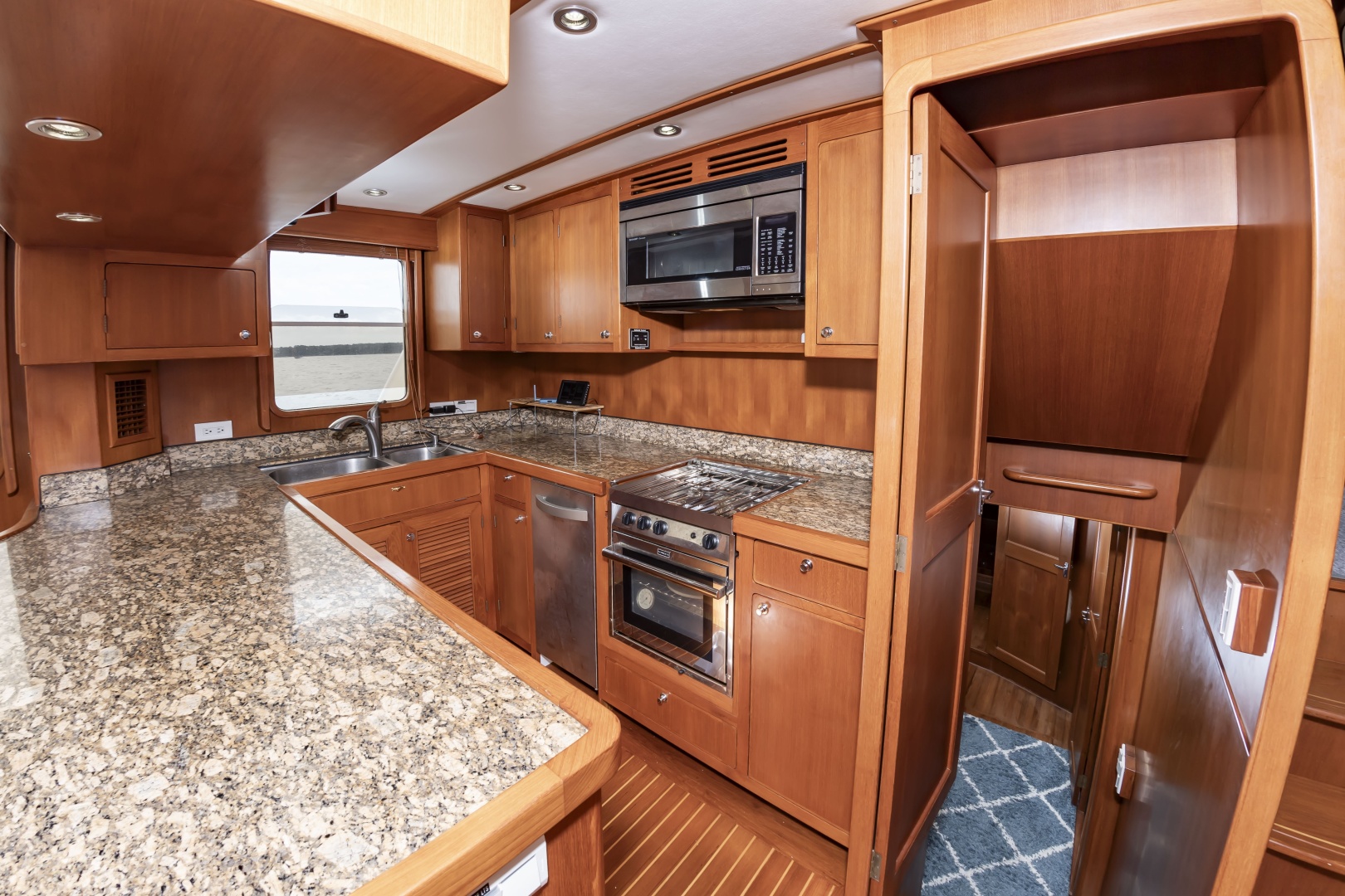 Boondocks V 52ft DeFever Yacht For Sale