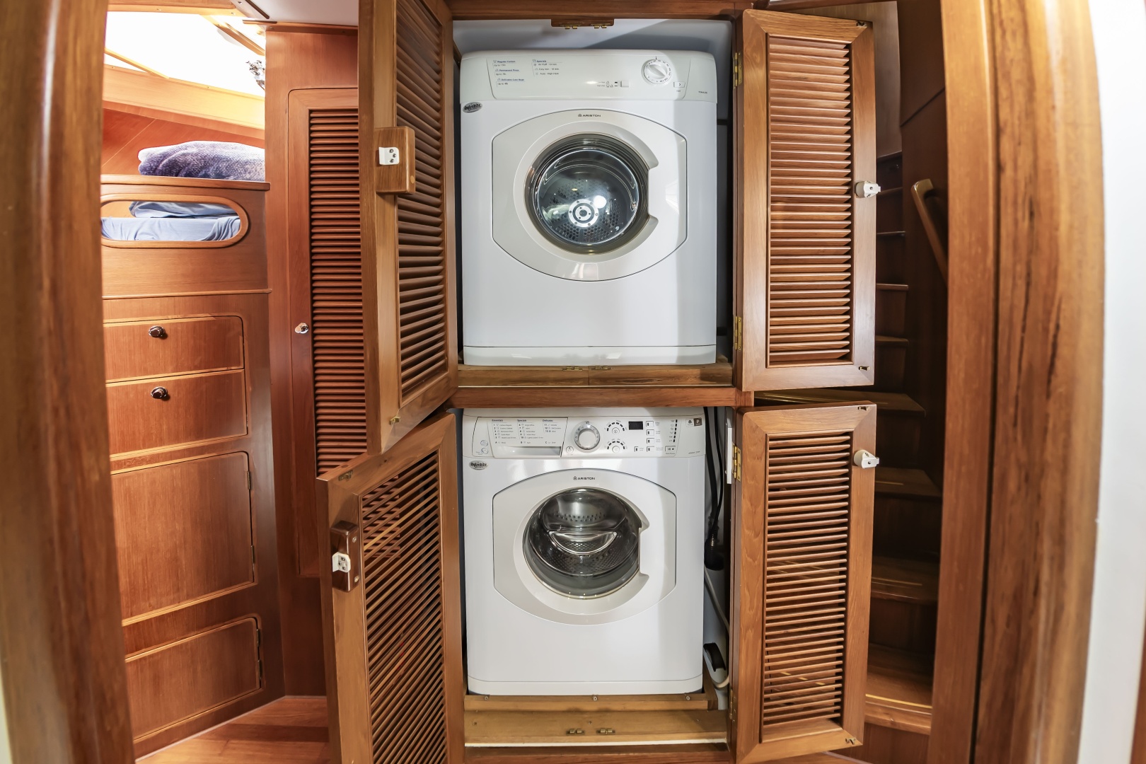 Boondocks V 52ft DeFever Yacht For Sale