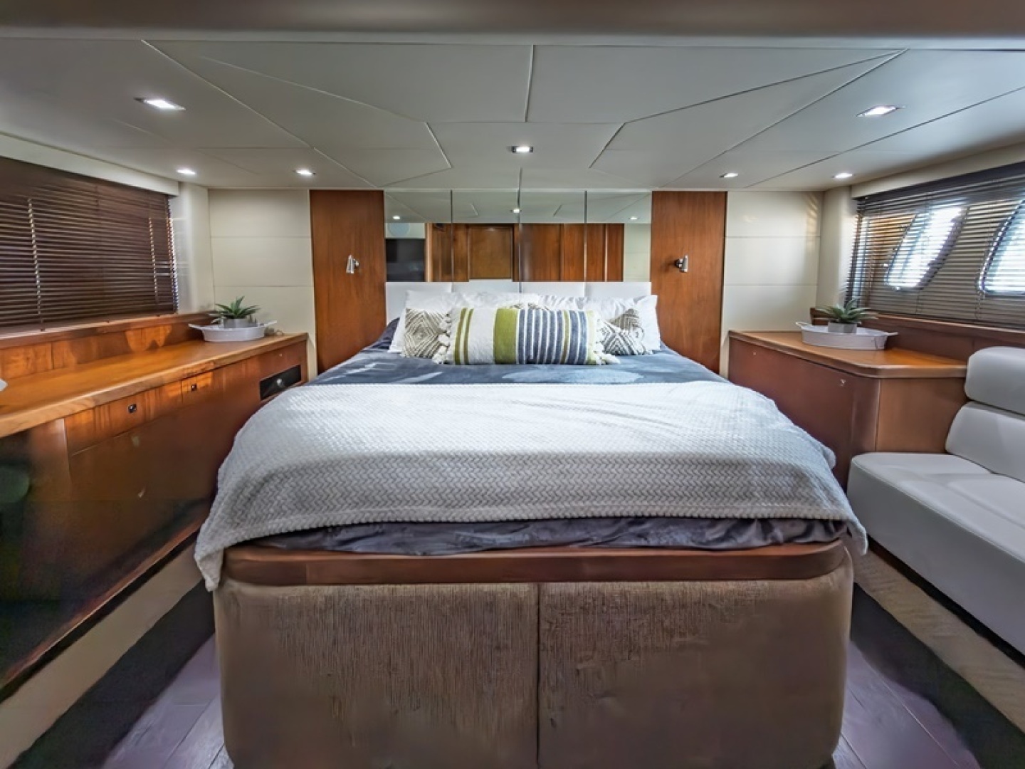 Sunseeker Predator Yacht For Sale