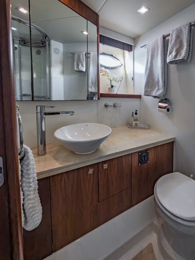 Sunseeker Predator Yacht For Sale