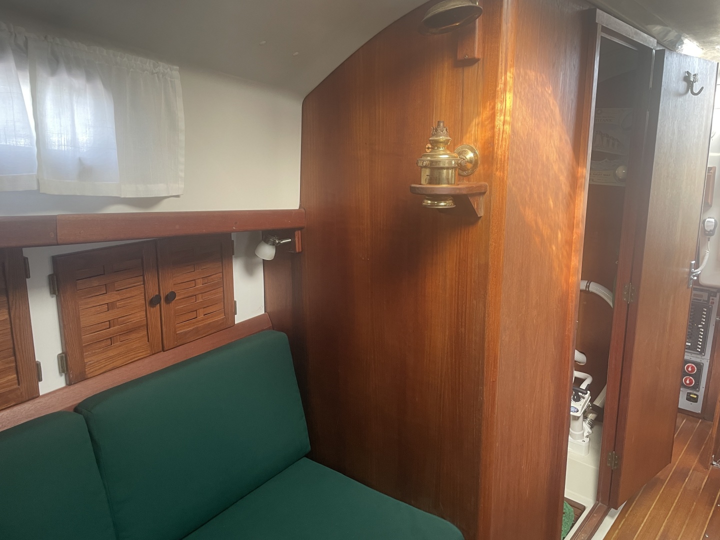 1981 Nonsuch 