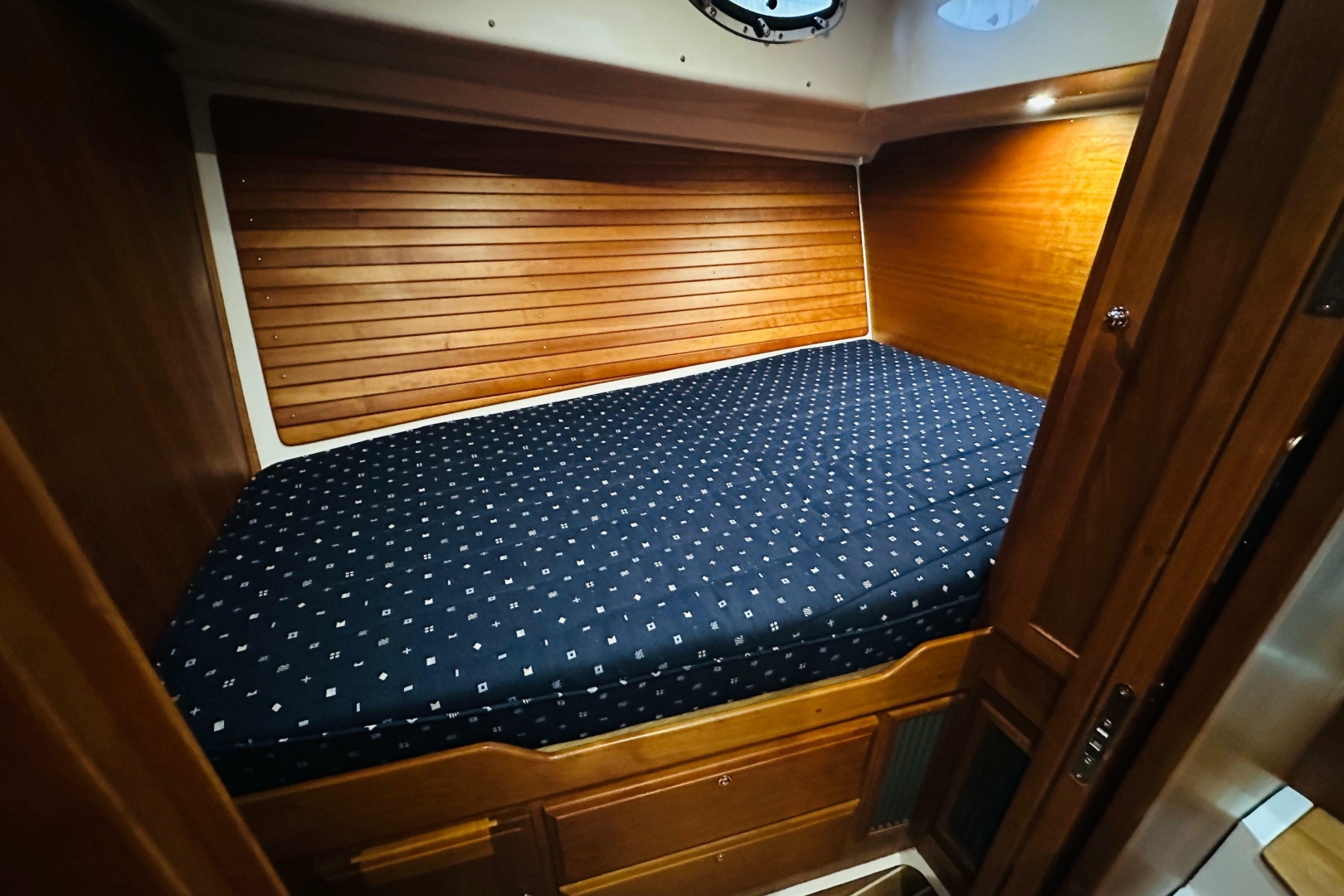 Sea Smoke 37ft Back Cove Yacht For Sale