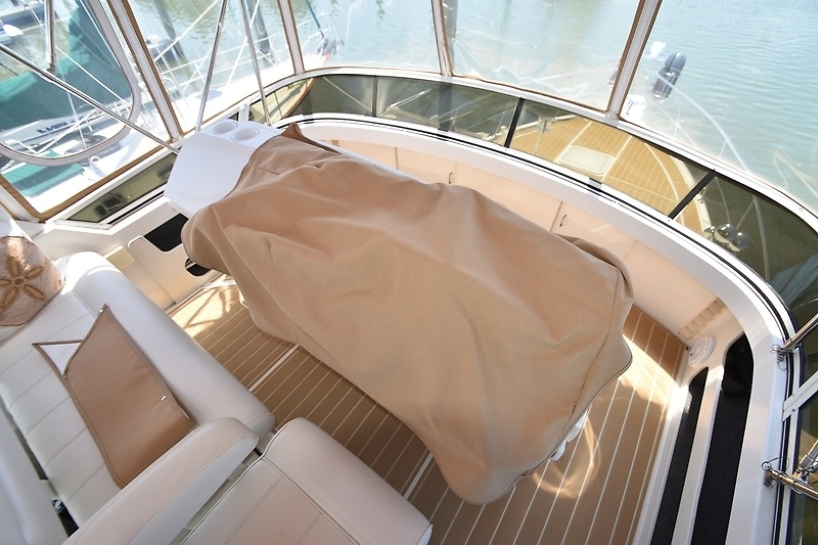 Liquid Asset 35ft Carver Yacht For Sale