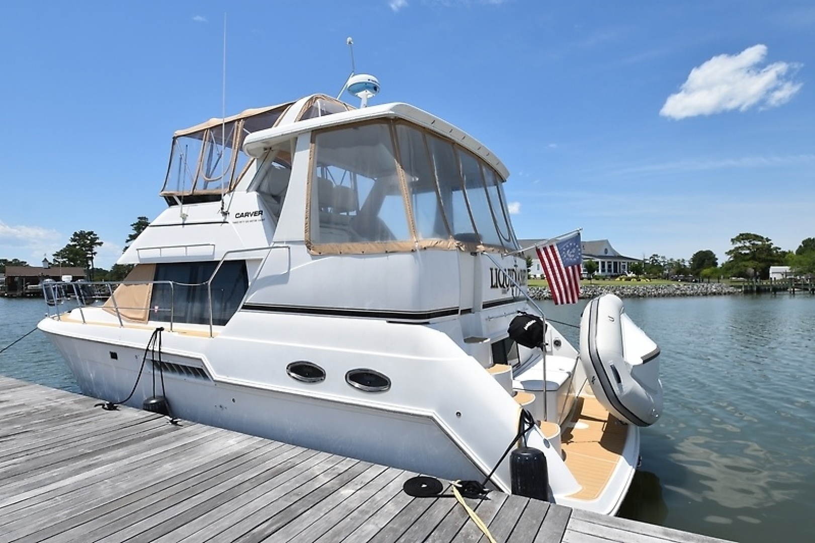 Liquid Asset 35ft Carver Yacht For Sale