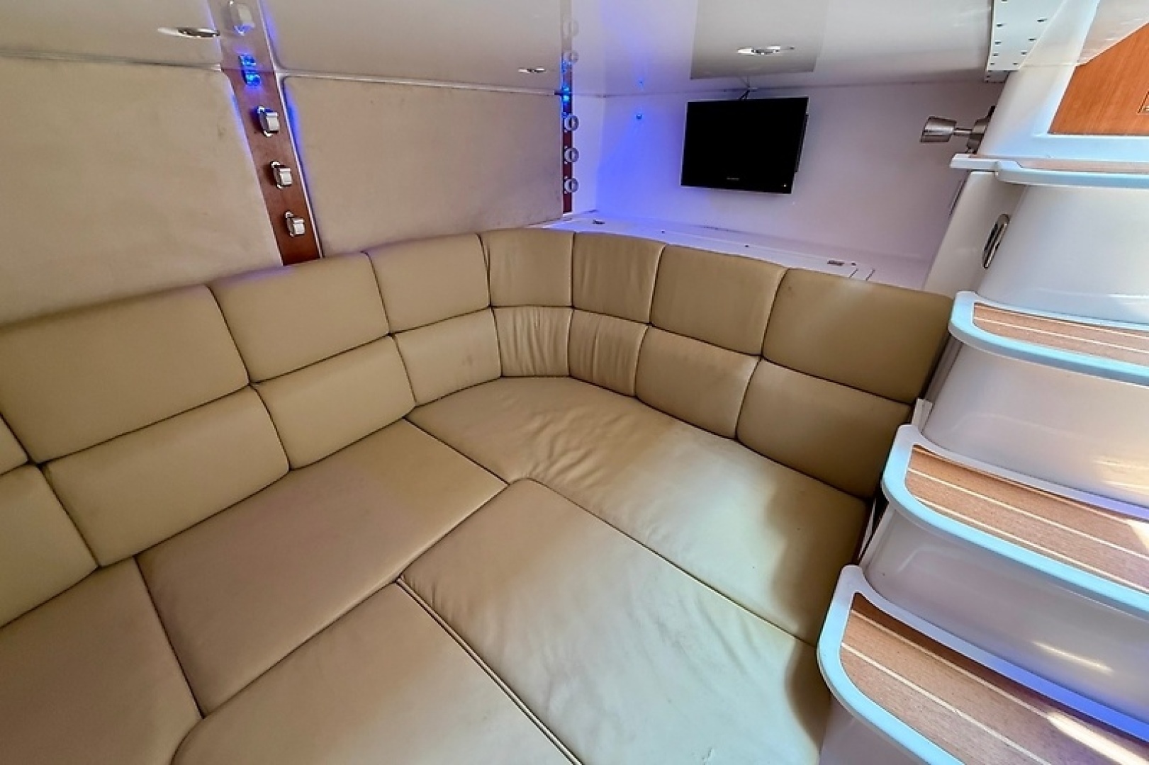 33ft Edgewater Yacht For Sale