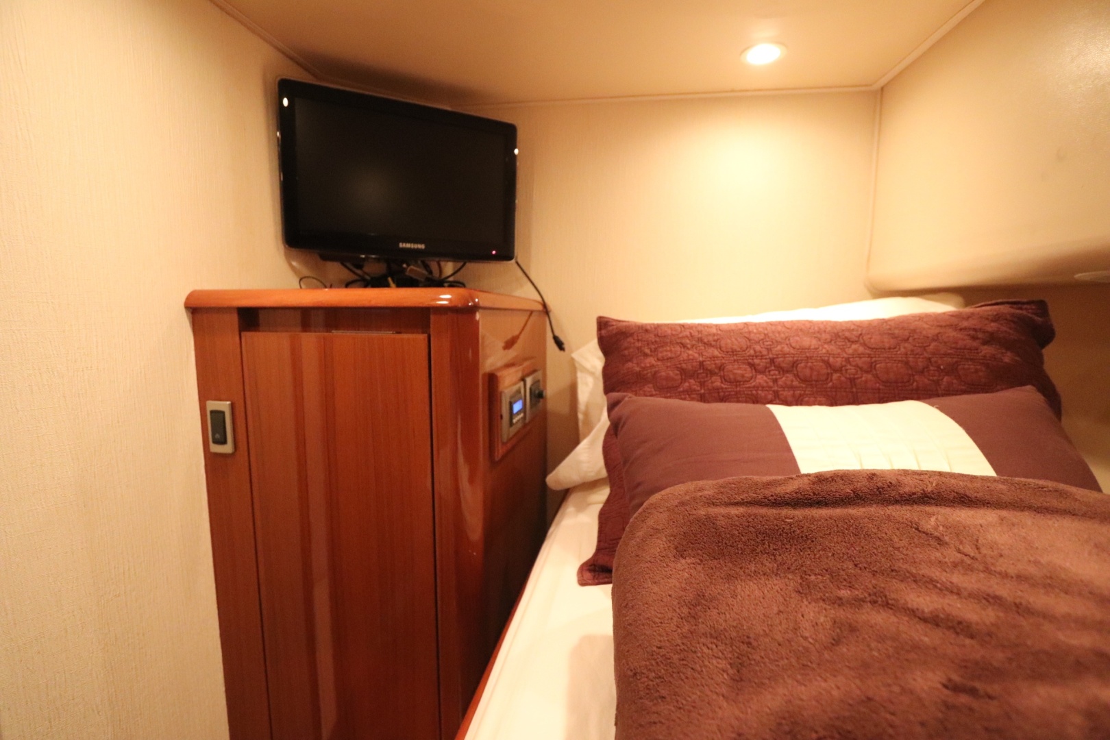 Juris Tantrum 46ft Viking Yacht For Sale