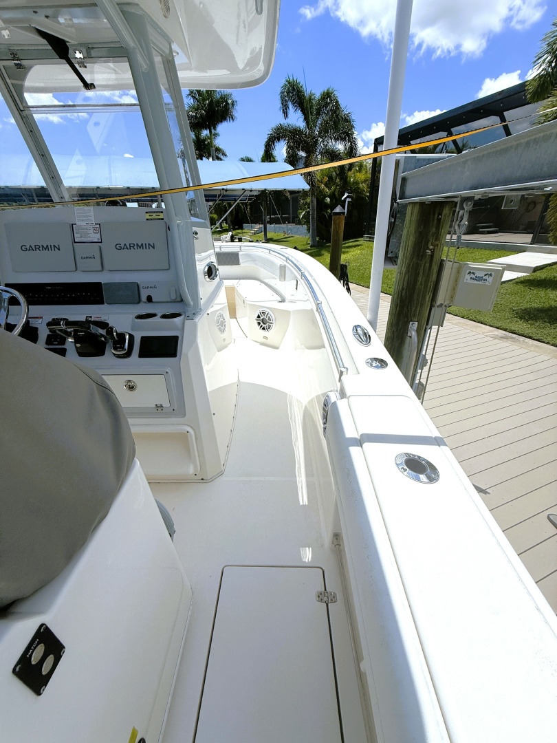 28ft Cobia Yacht For Sale