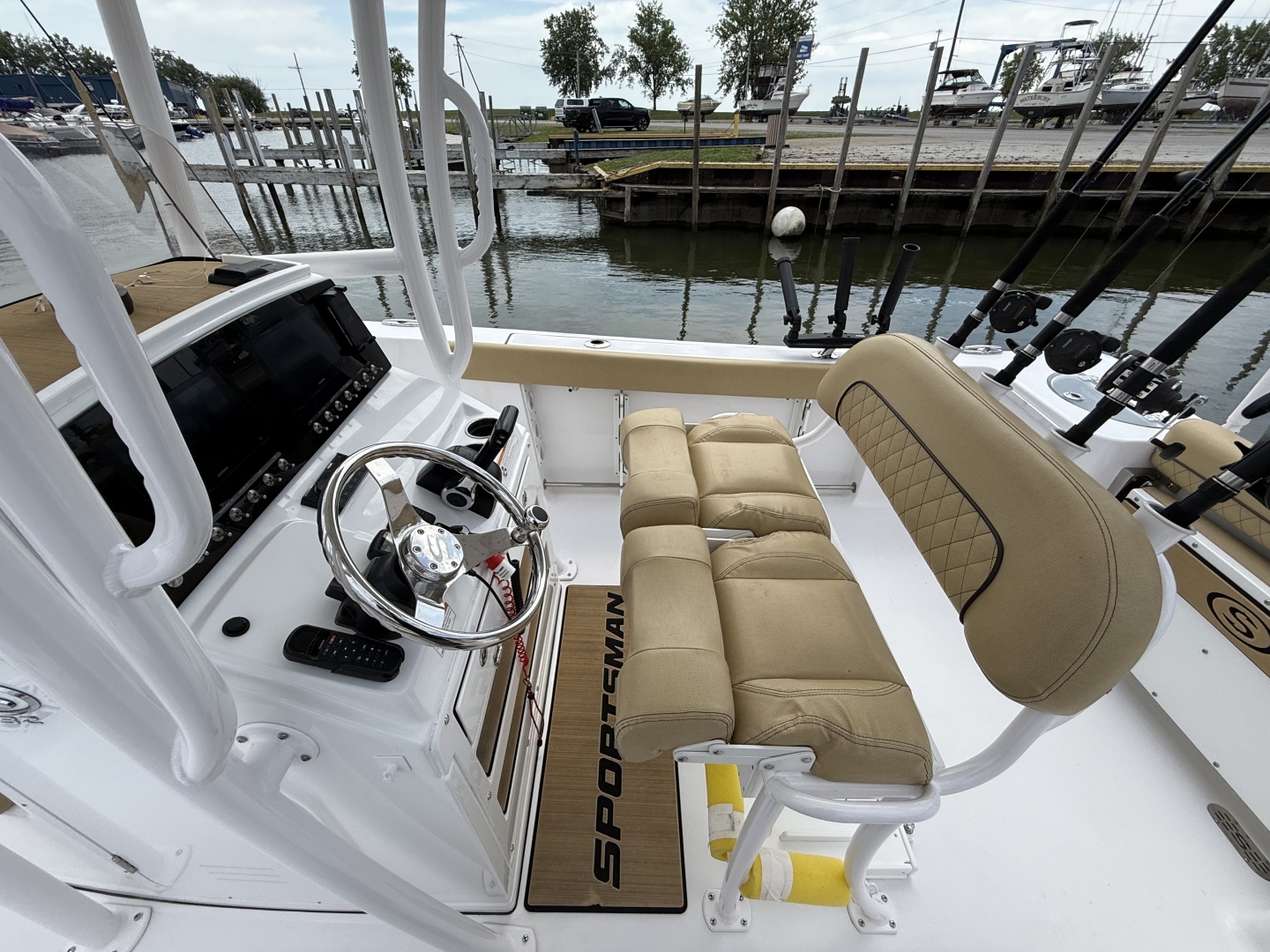 23ft Sportsman Yacht For Sale