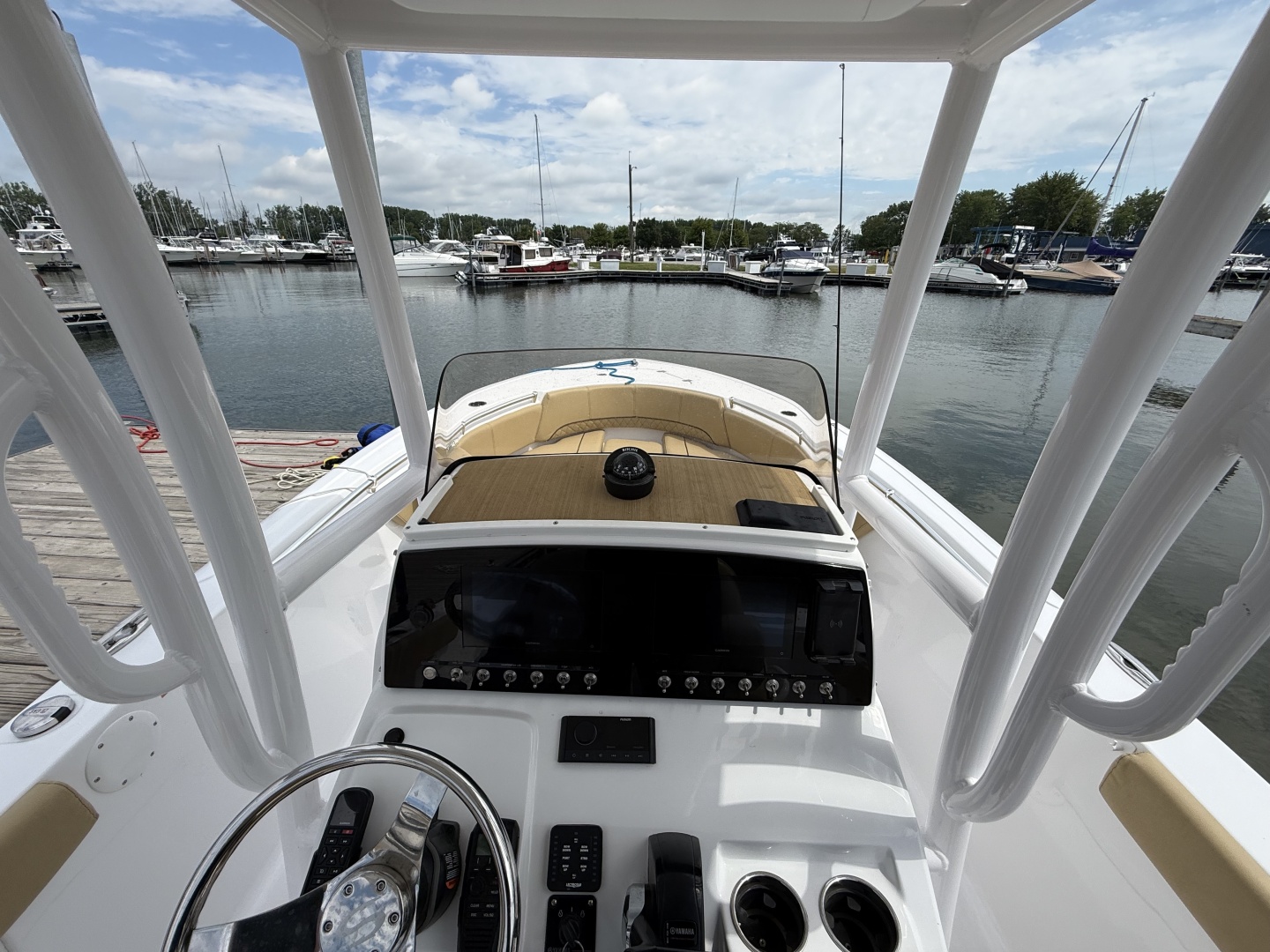23ft Sportsman Yacht For Sale