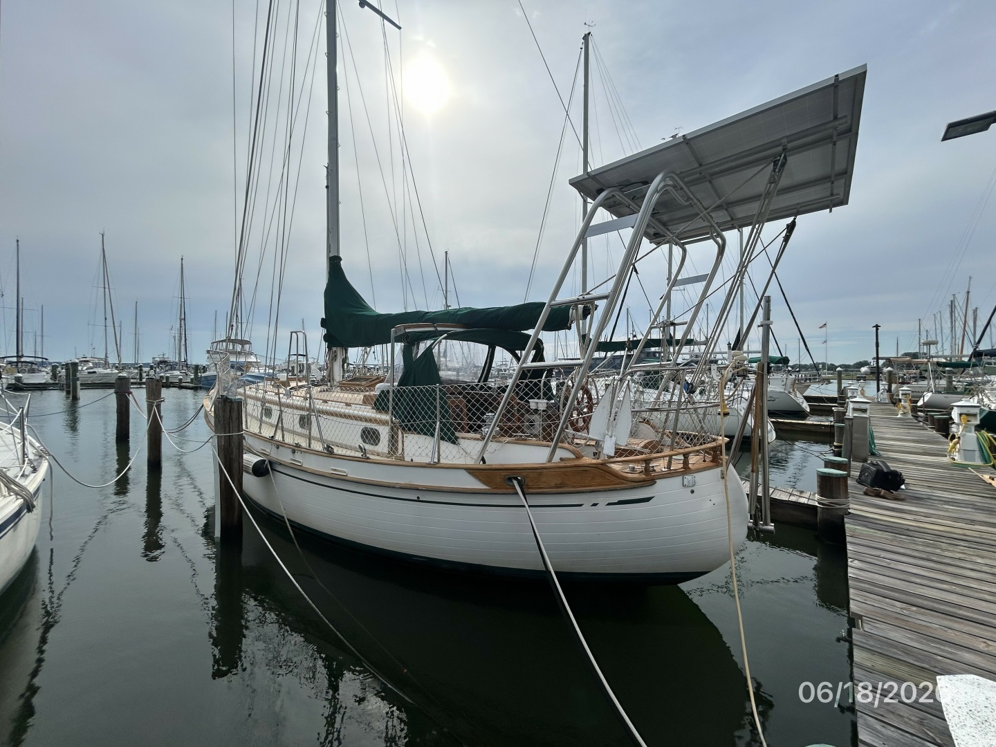 37' Tayana port aft profile