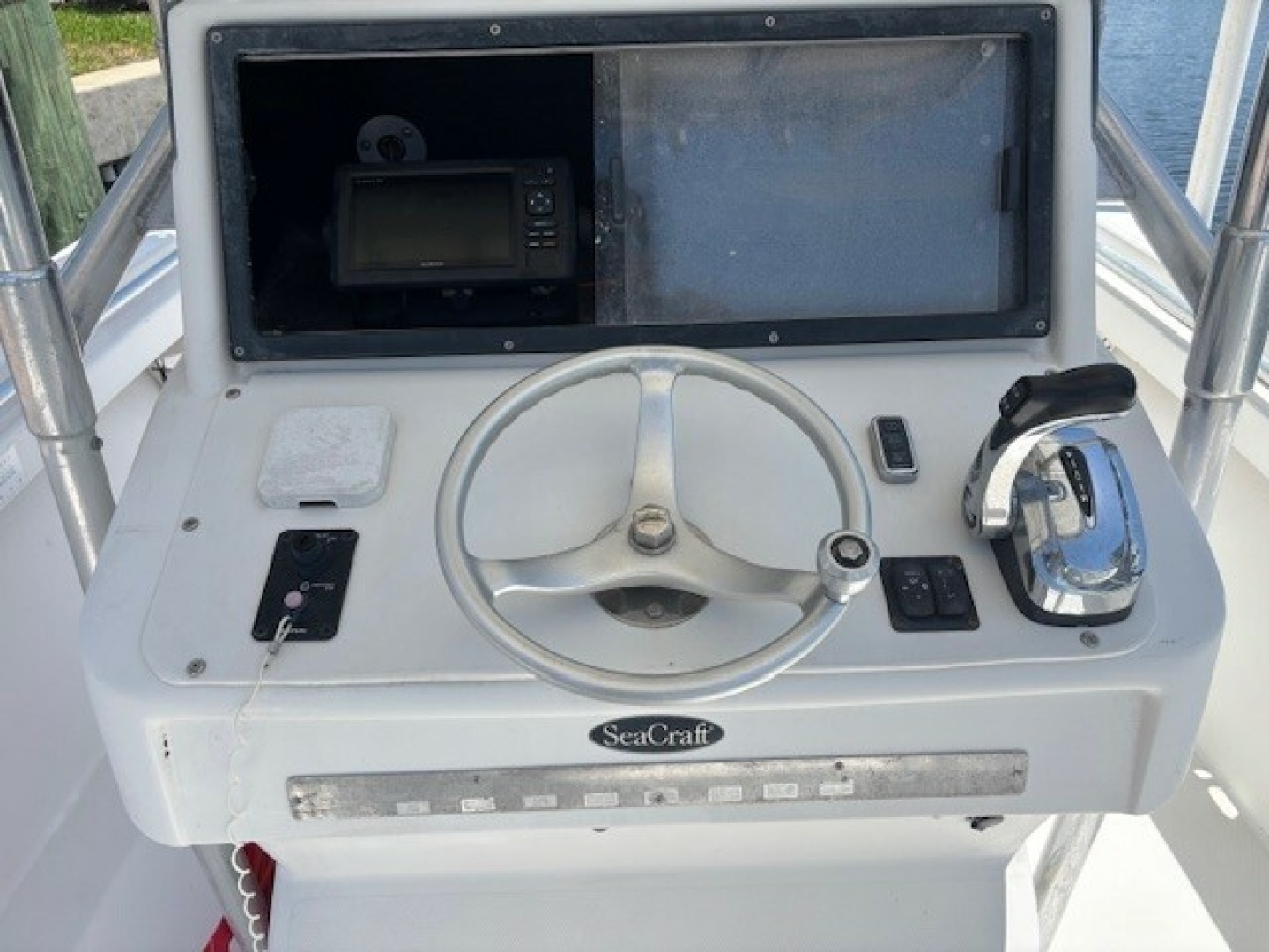 Frayed Knot 23ft Tracker Yacht For Sale
