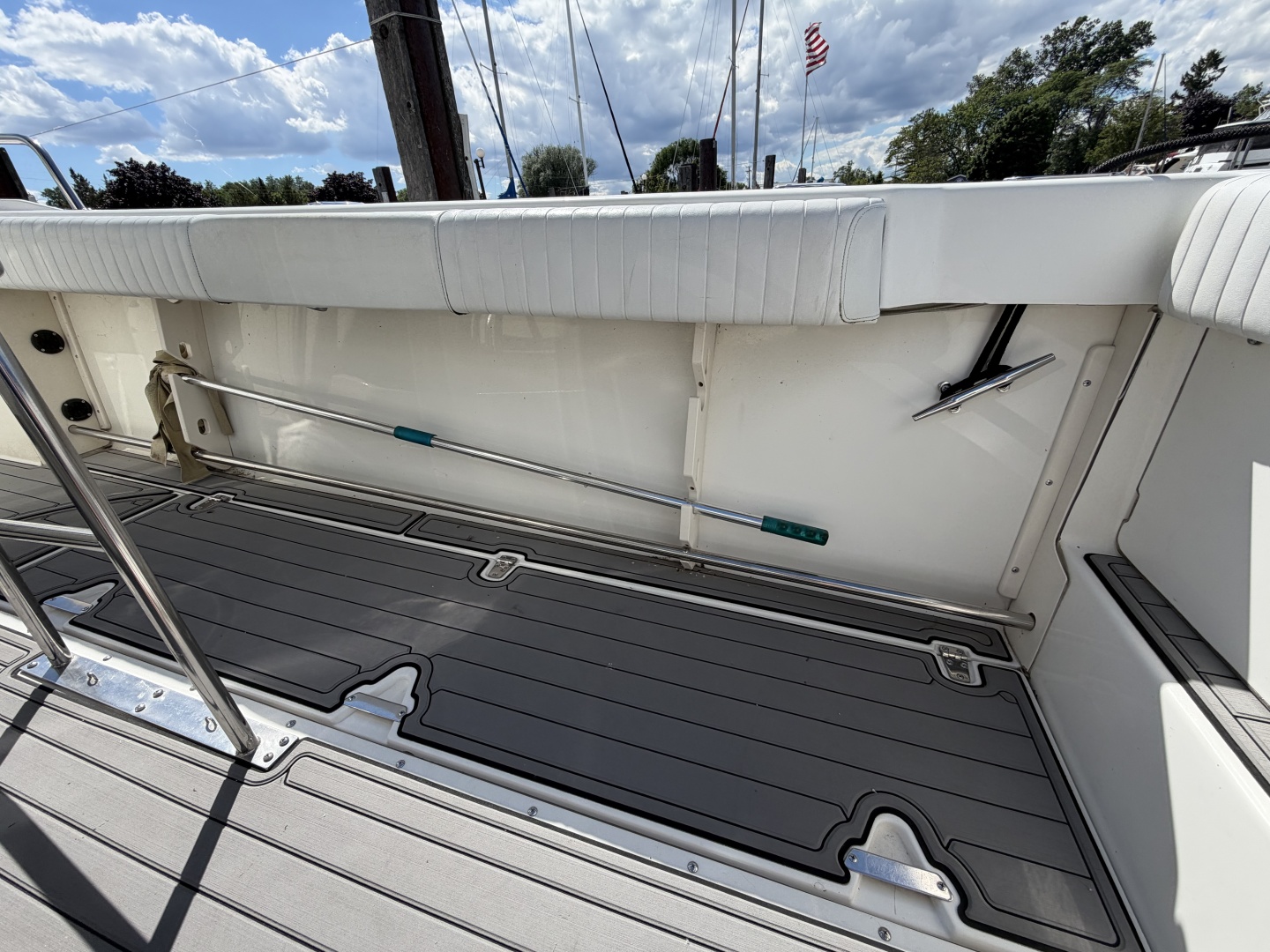 1999 Boston Whaler 26 Outrage