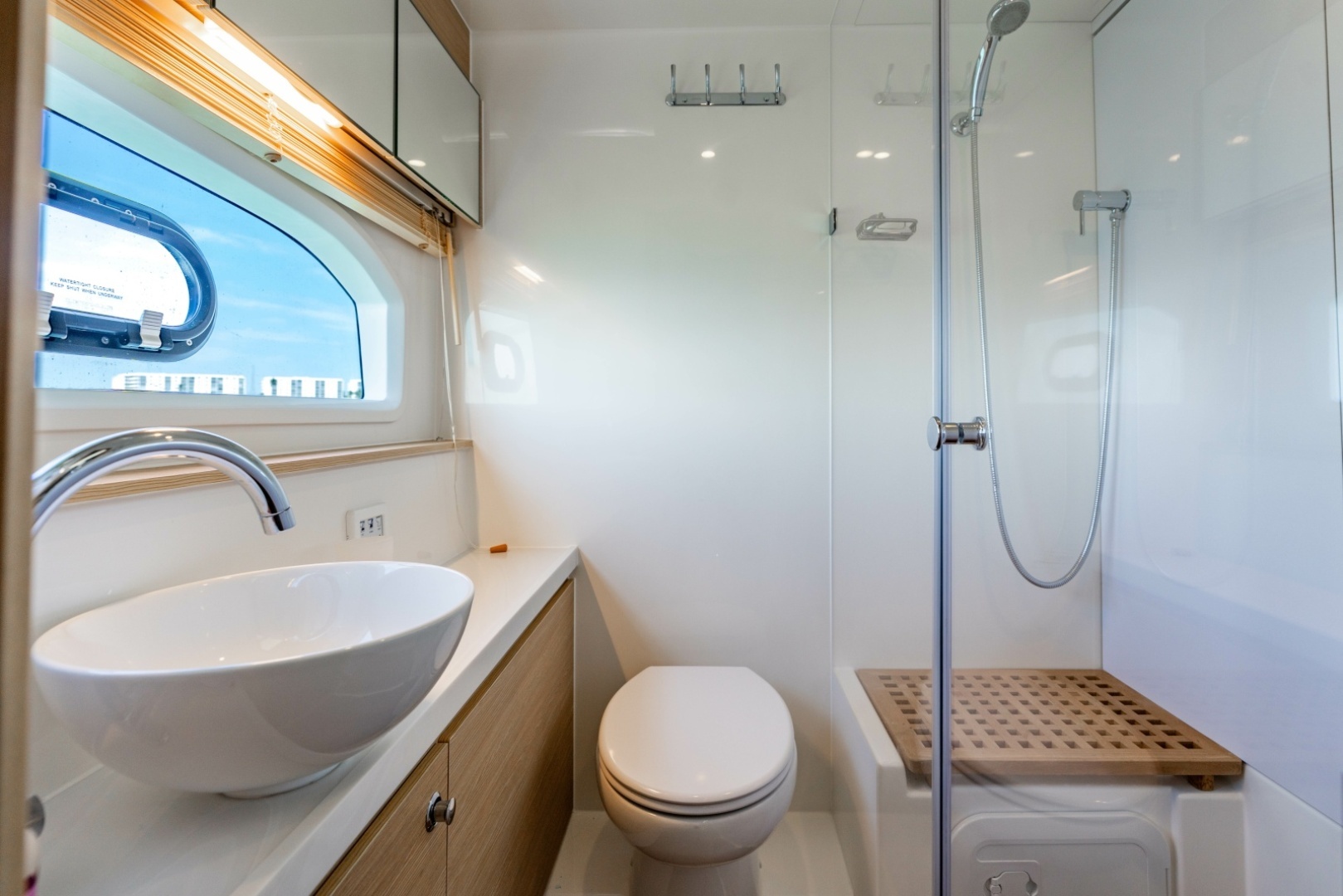 Aquila 44 Yacht Yacht For Sale