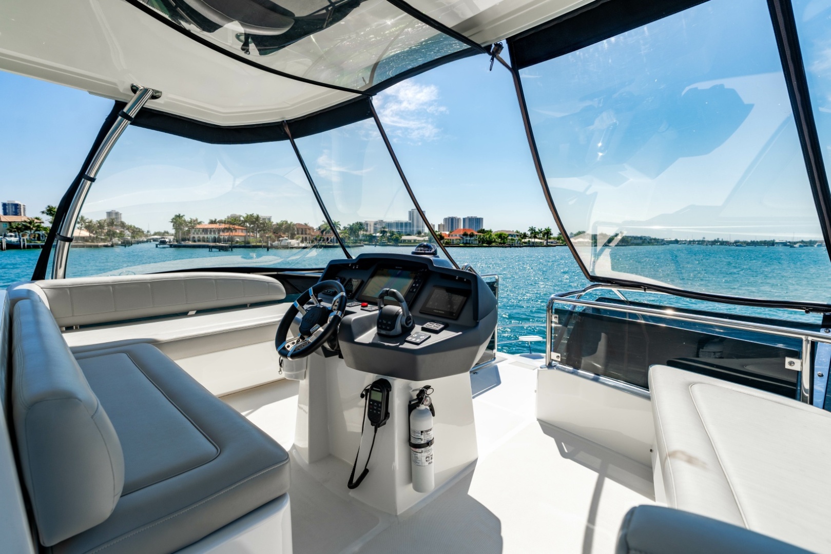 2024 Aquila 44 Yacht