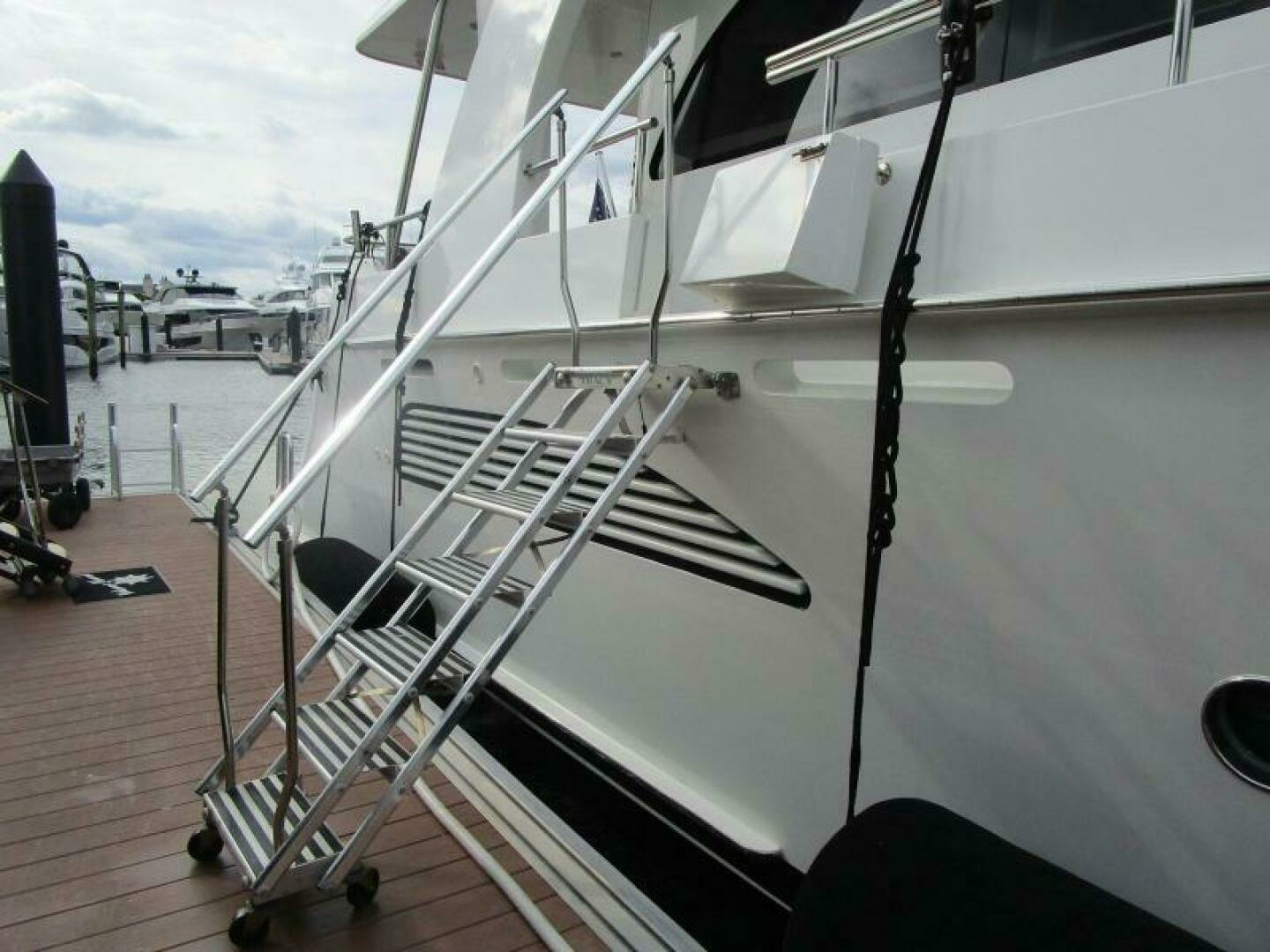 Cheoy Lee Sport Motor Yacht Yacht For Sale