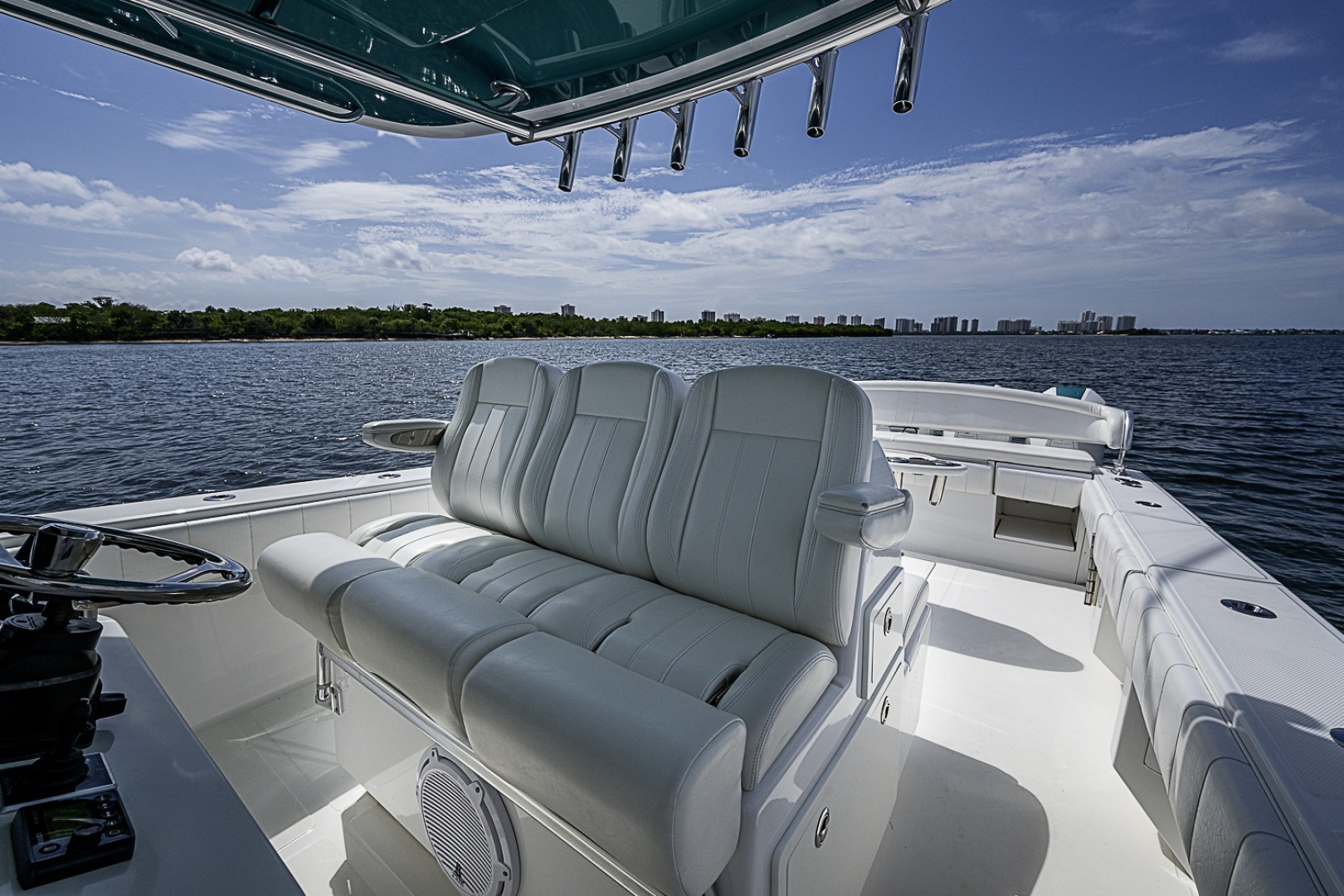 E Z WAY 41ft Bahama Yacht For Sale