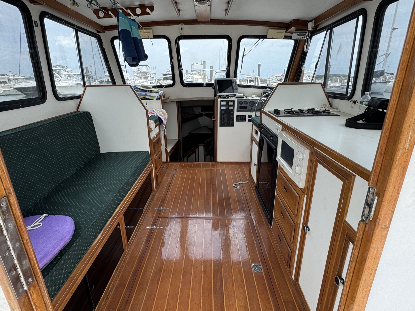 Sapphire 31ft Eastern Yacht For Sale
