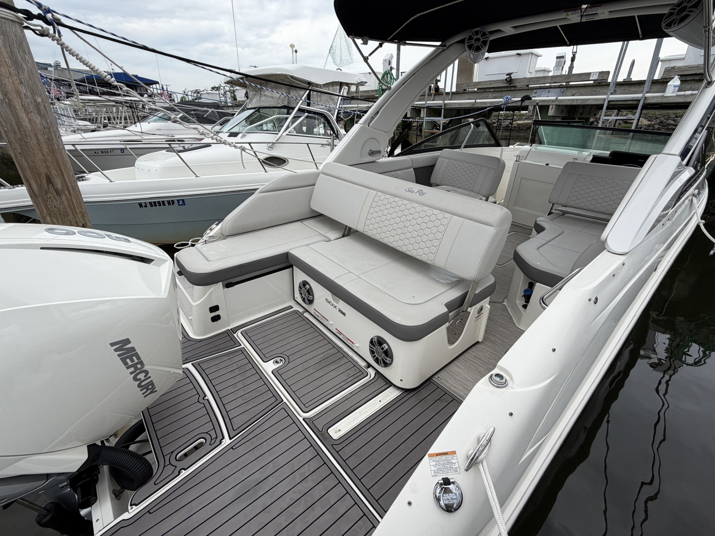 25ft Sea Ray Yacht For Sale
