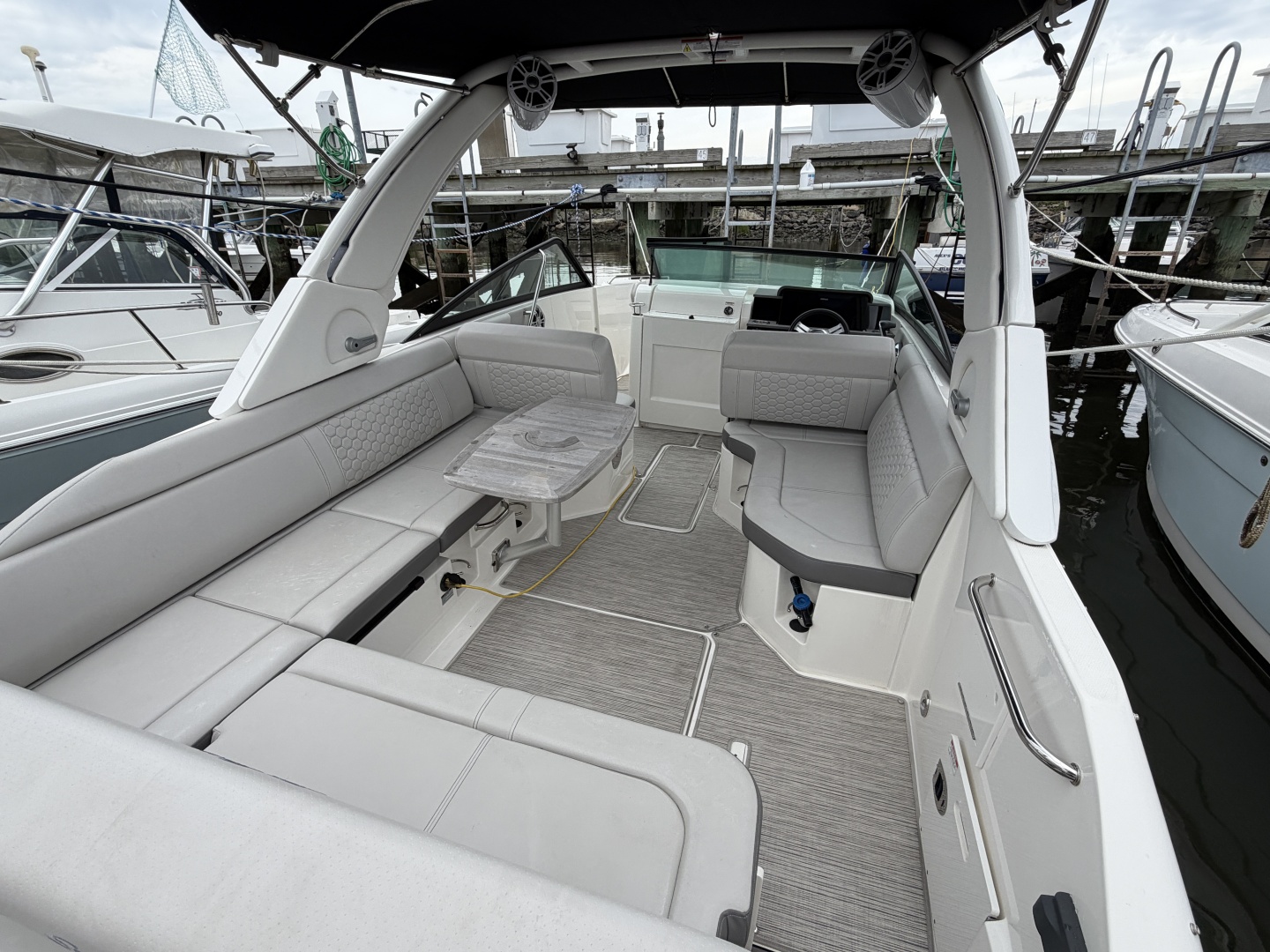 25ft Sea Ray Yacht For Sale