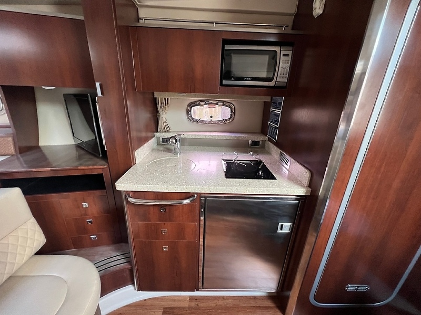 Pulling Chocks 33ft Chaparral Yacht For Sale
