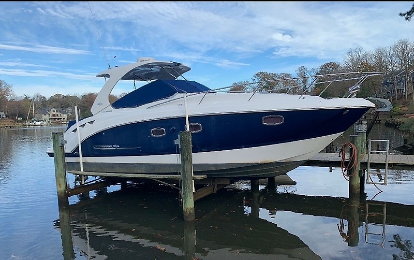 Pulling Chocks 33ft Chaparral Yacht For Sale