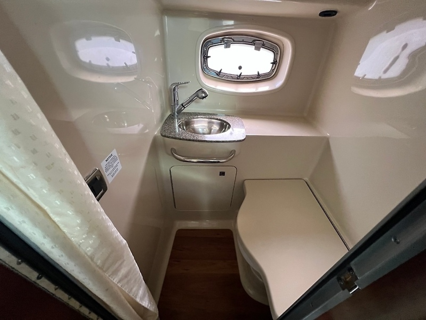 Pulling Chocks 33ft Chaparral Yacht For Sale