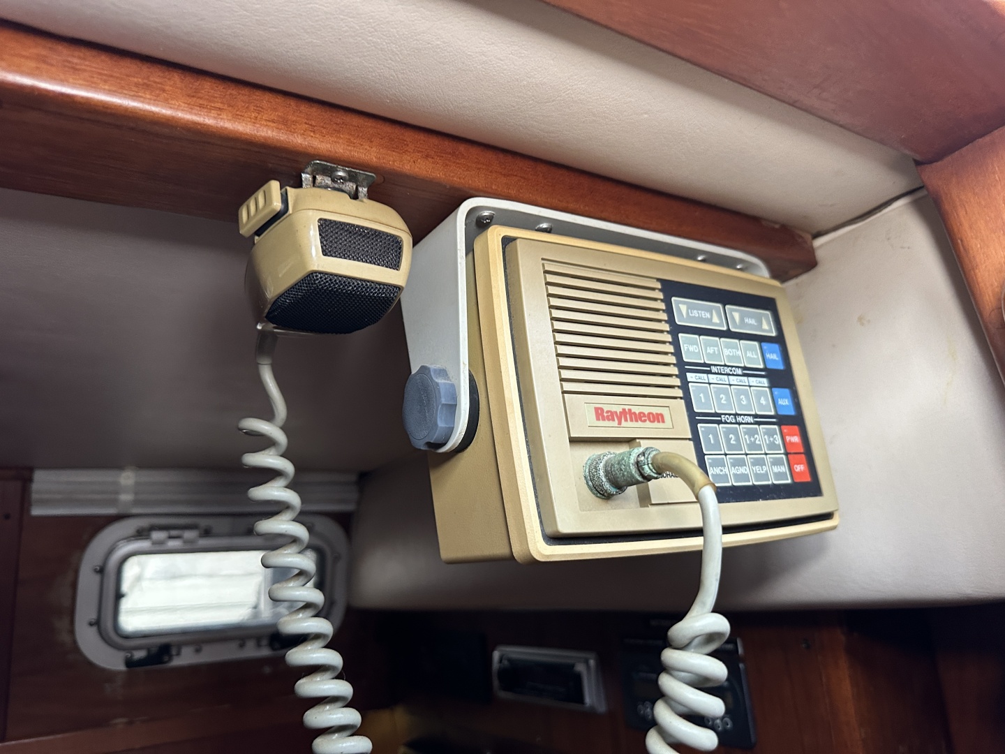 1985 Endeavour 42 CC