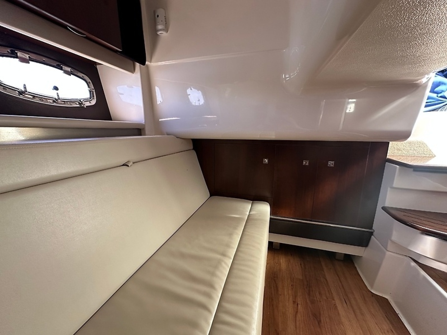 Aim High 33ft Chaparral Yacht For Sale