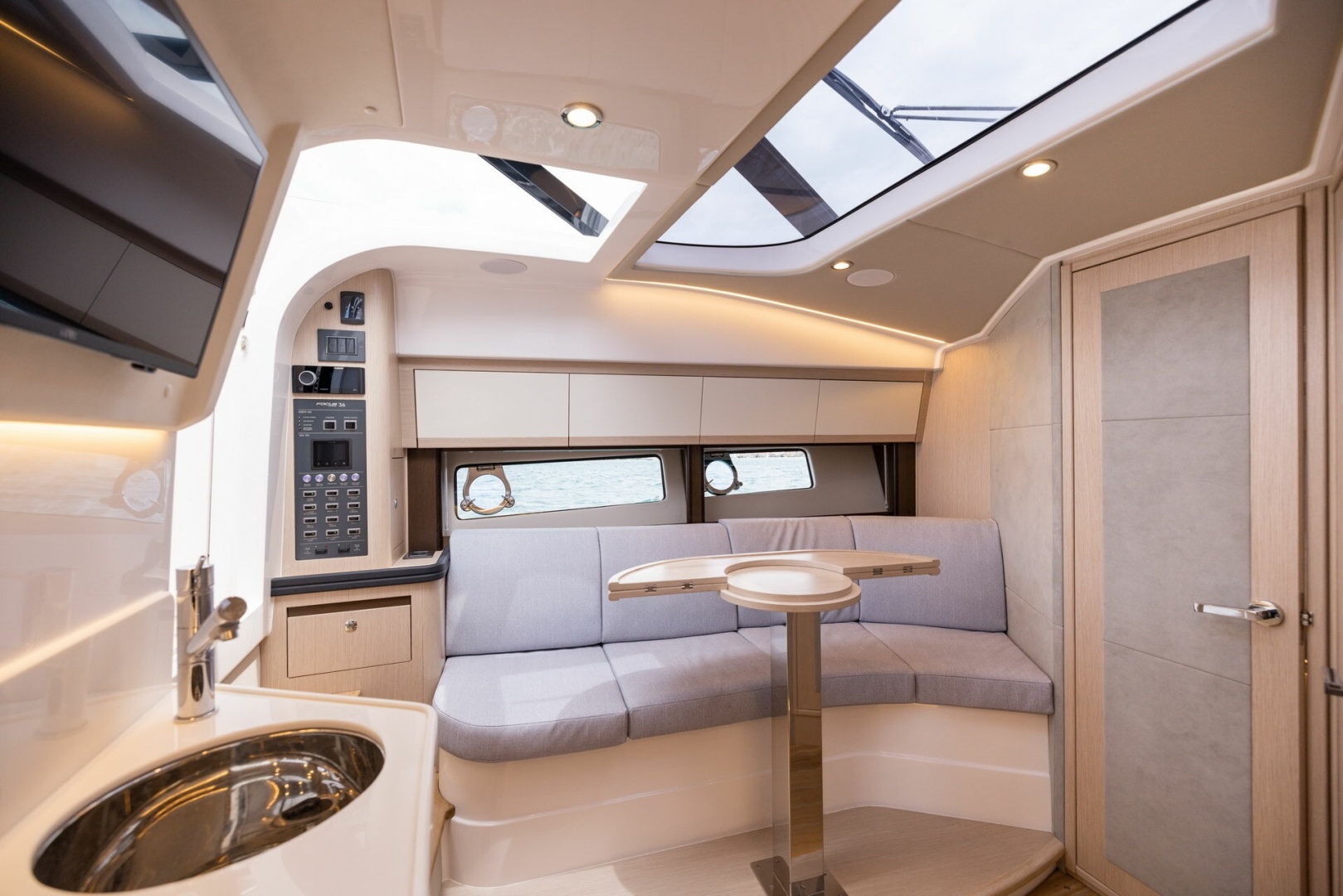 36ft Focus Motor Yachts Yacht For Sale