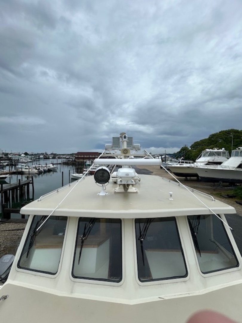 Custom Flowers 43 Yacht For Sale