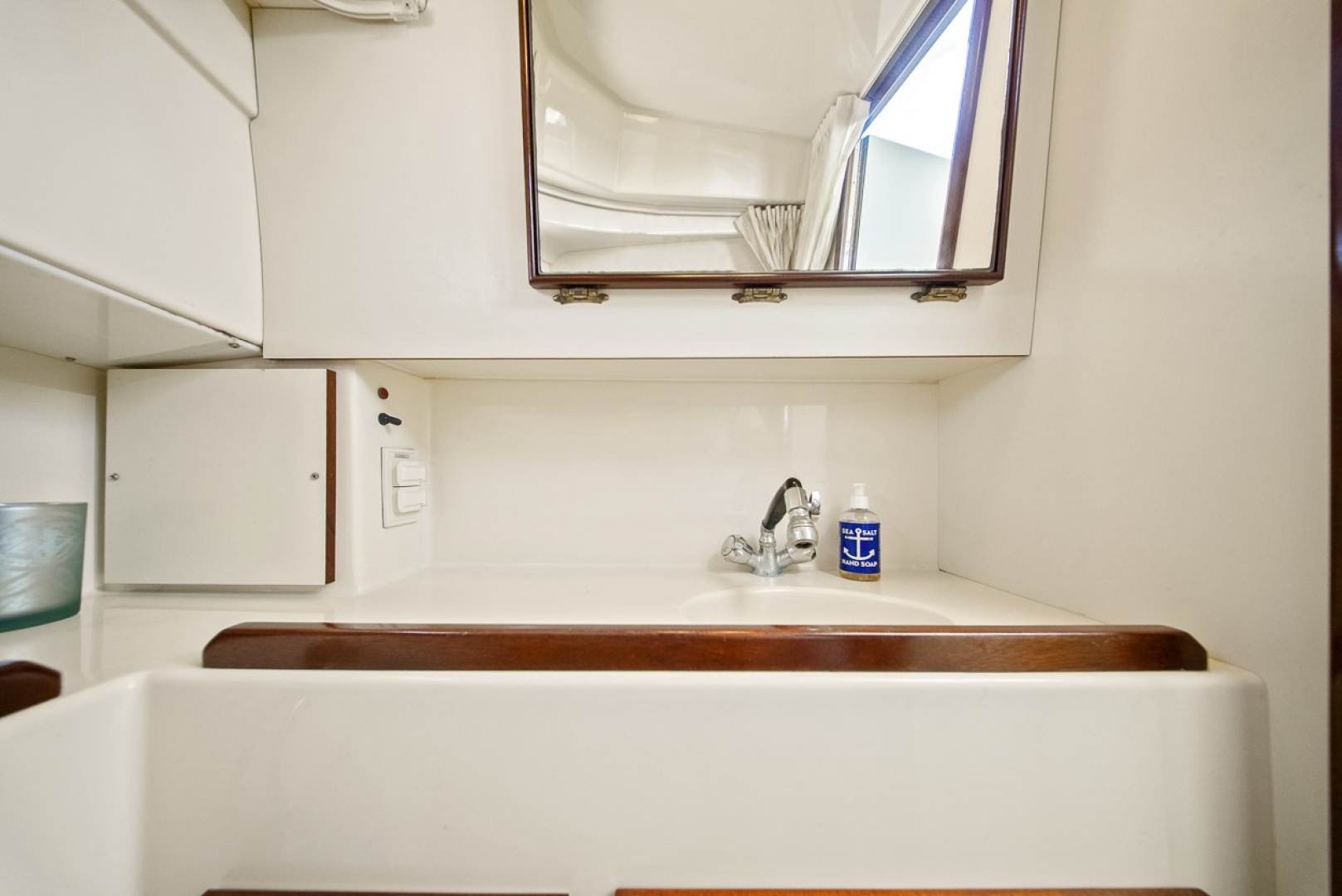 Escape 31ft Camano Yacht For Sale