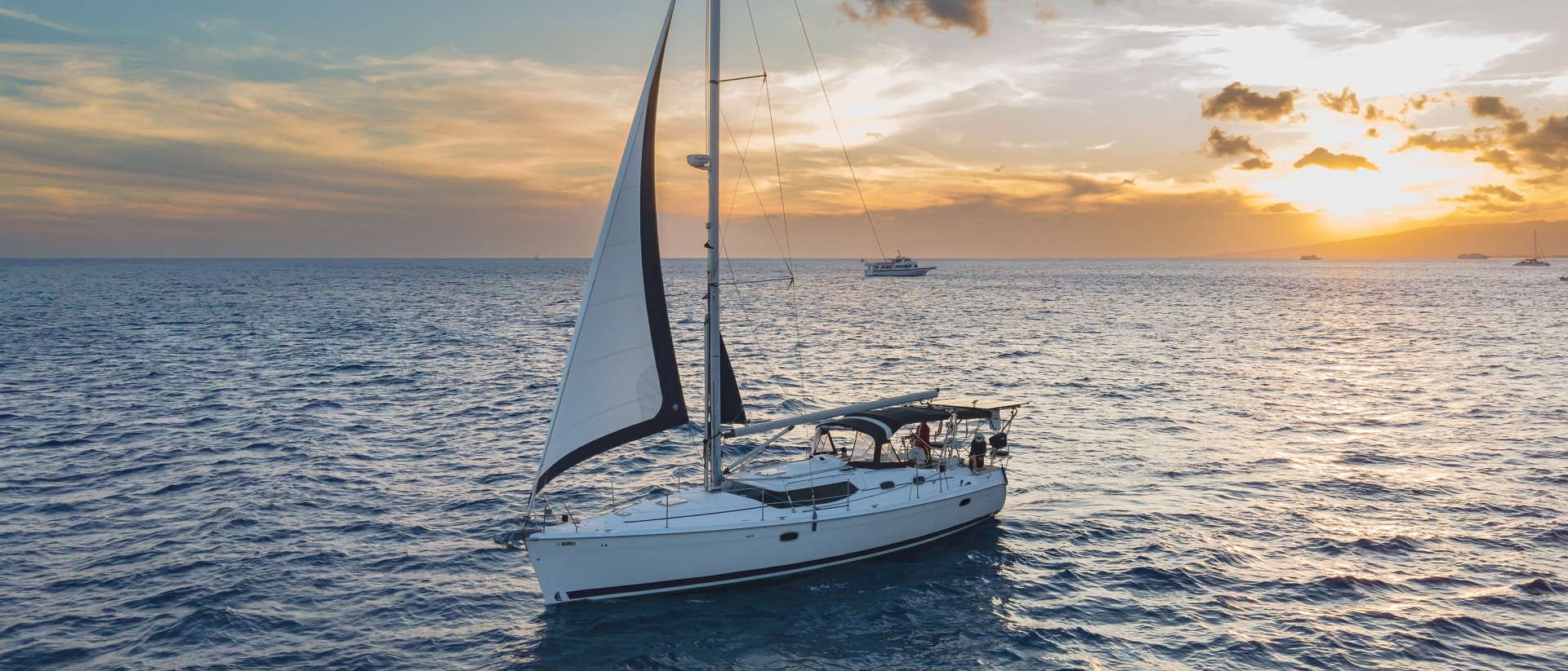 2008 Hunter 45 Deck Salon
