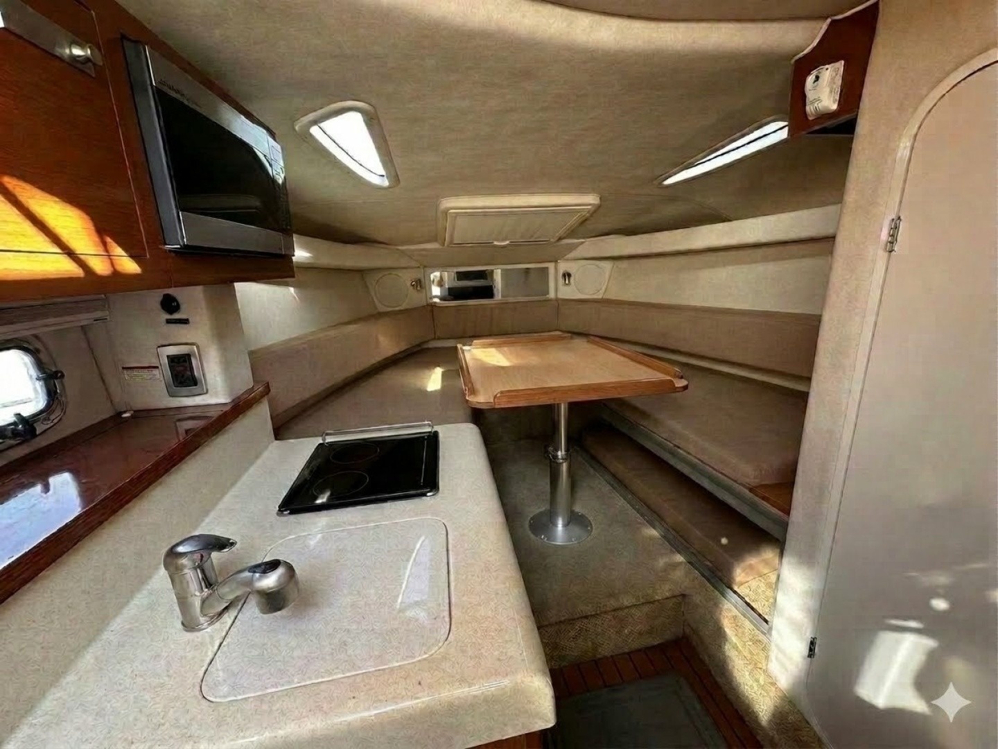 2010 Sea Ray Sundancer 260