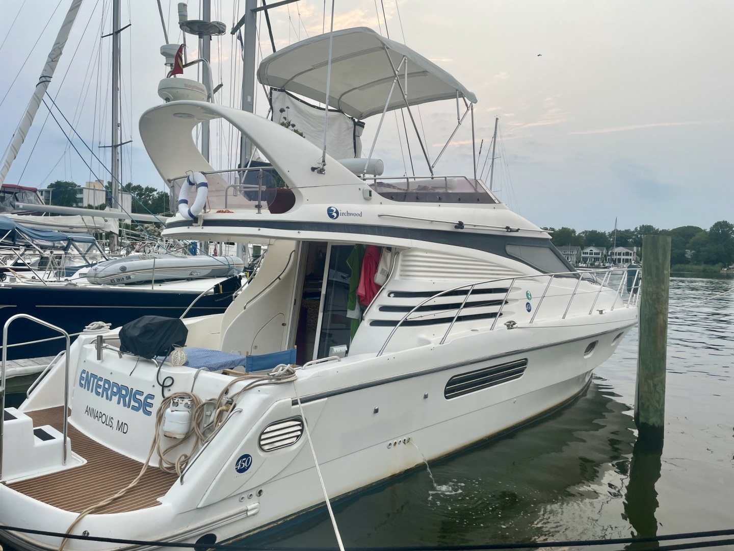 1999 Birchwood Challenger 450 Flybridge
