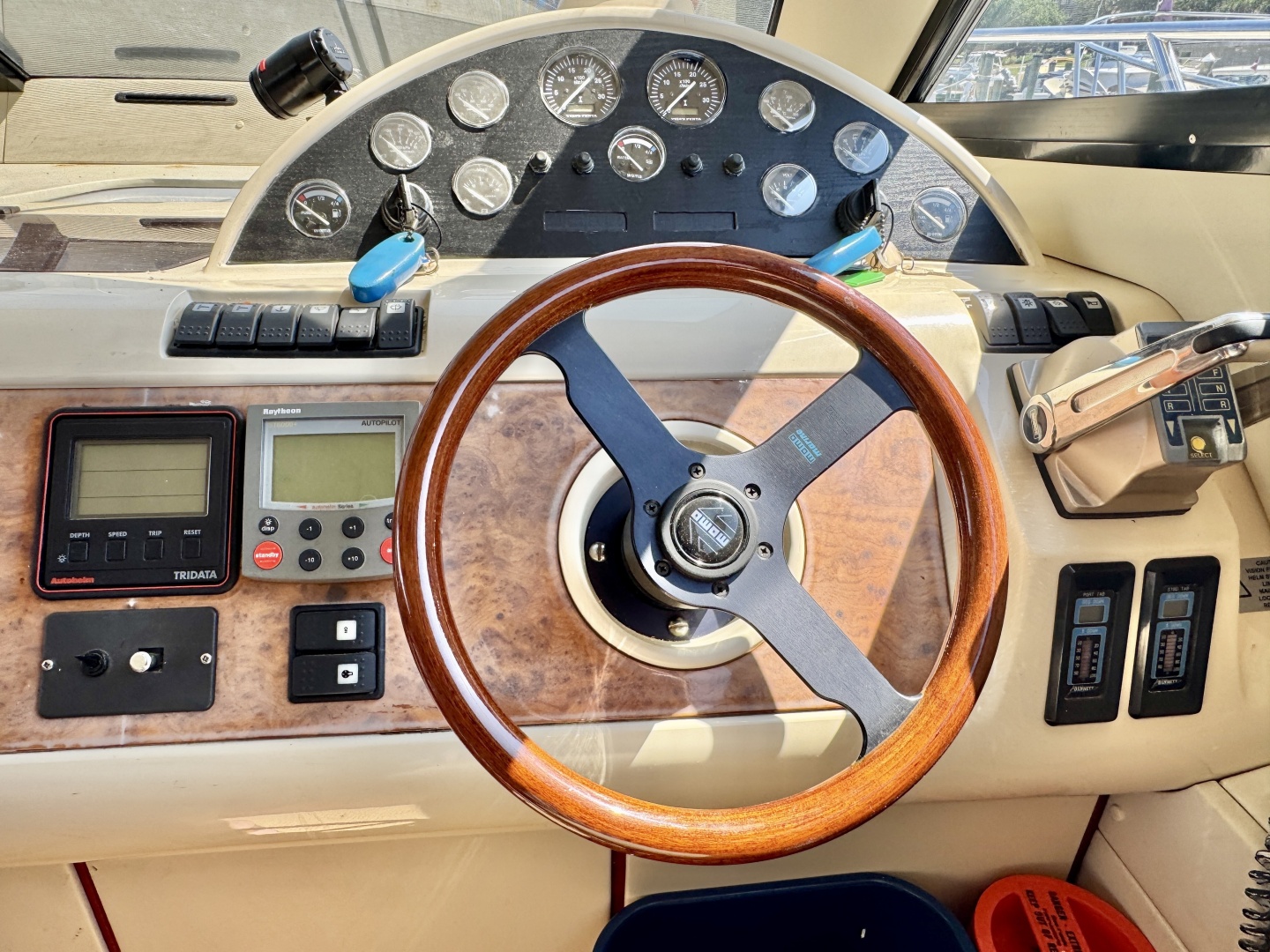 1999 Birchwood Challenger 450 Flybridge