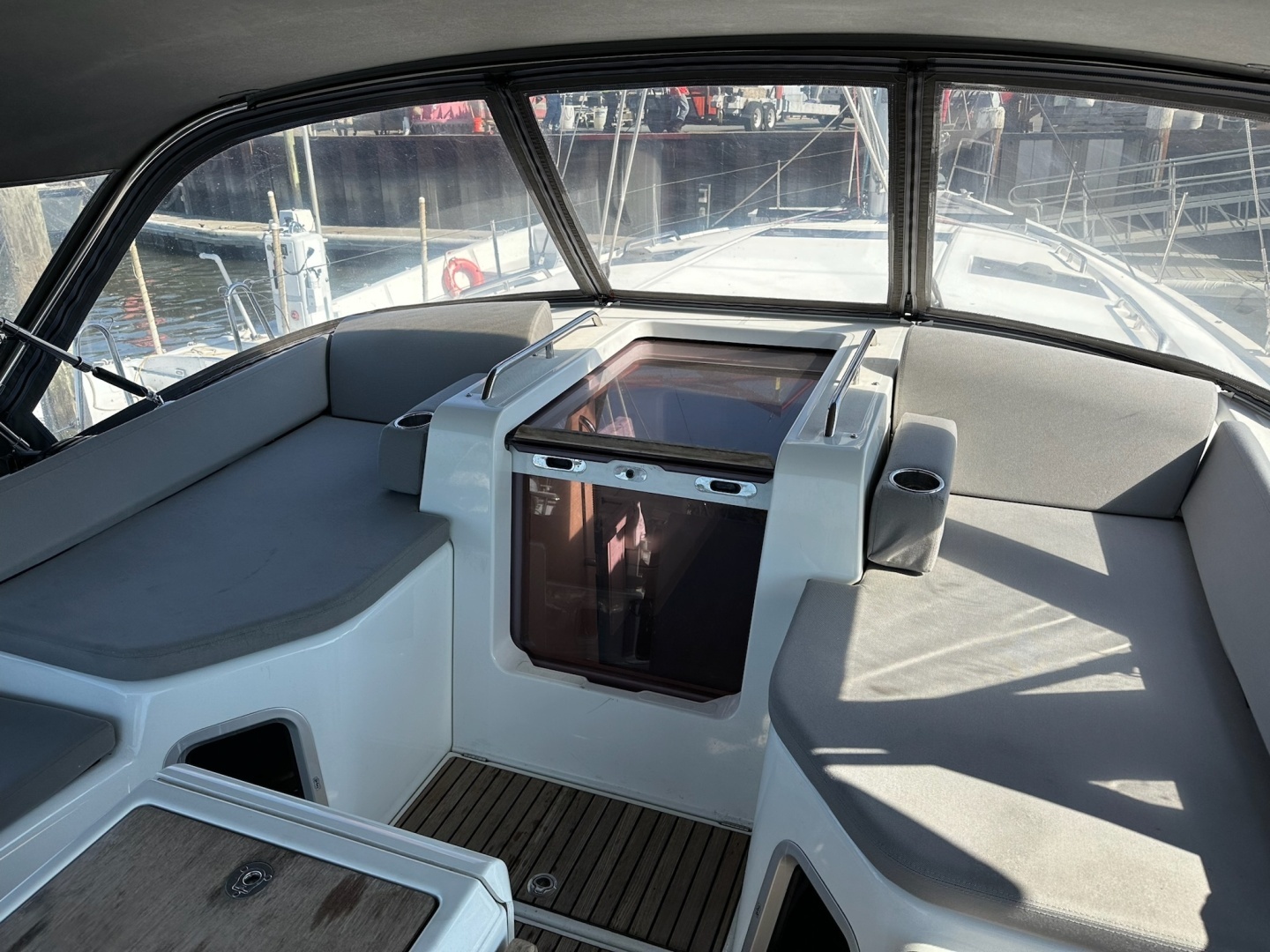 Jeanneau 51 Yacht For Sale