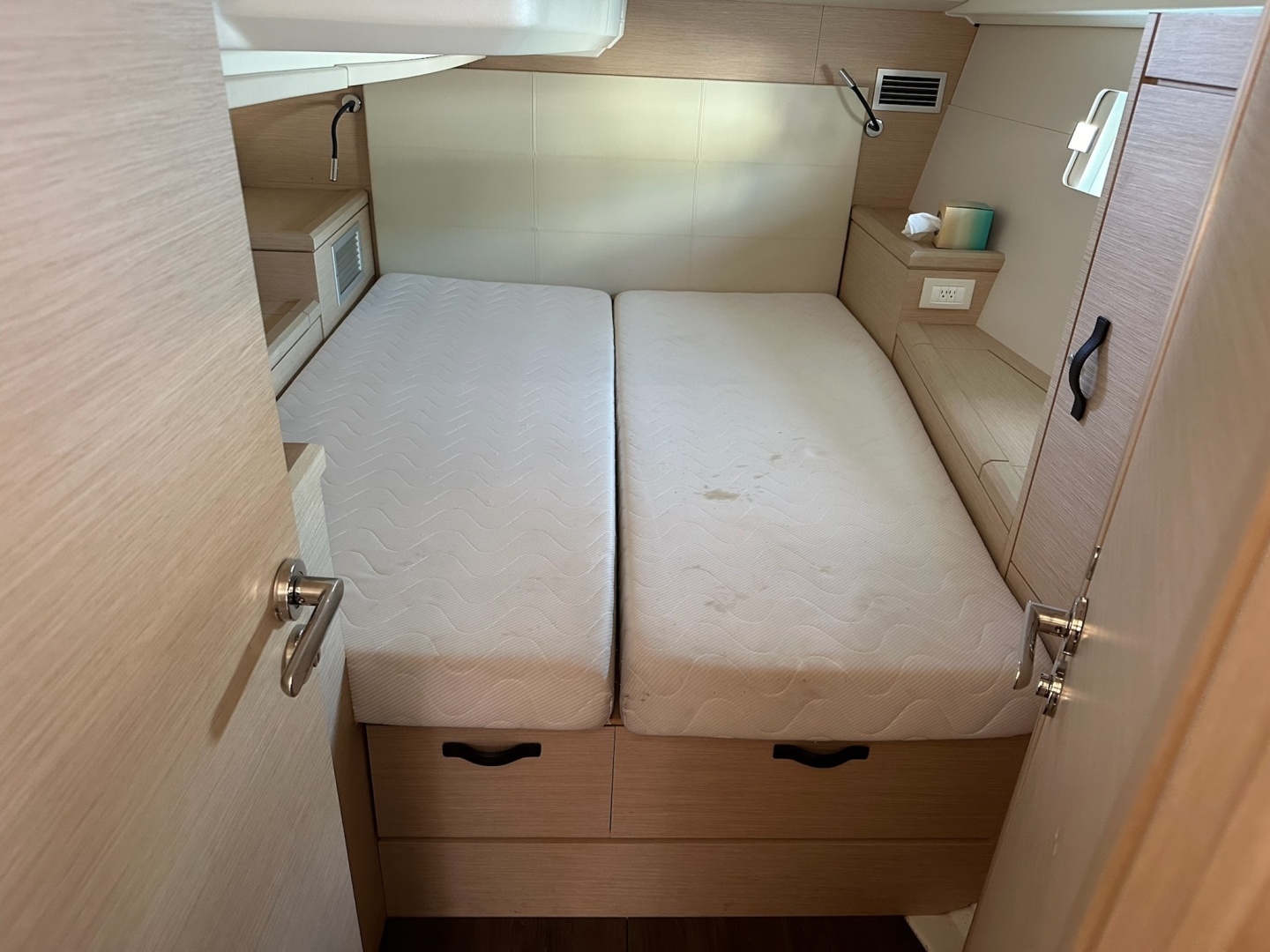 Jeanneau 51 Yacht For Sale