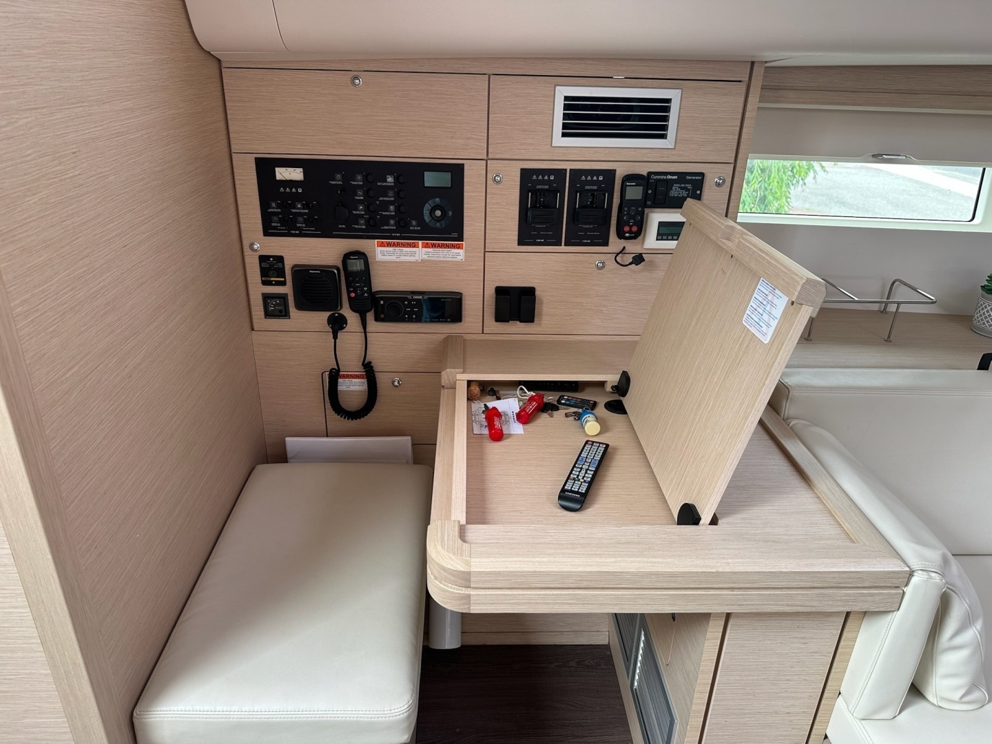 Jeanneau 51 Yacht For Sale