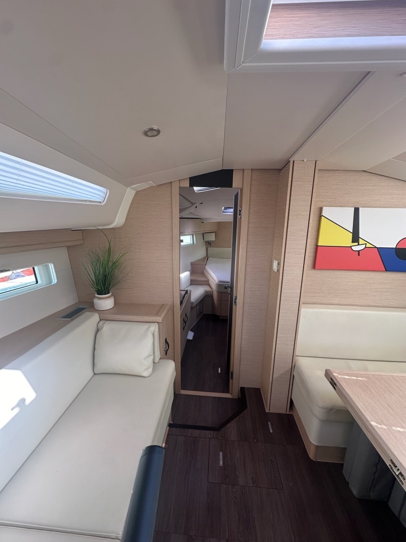 Jeanneau 51 Yacht For Sale