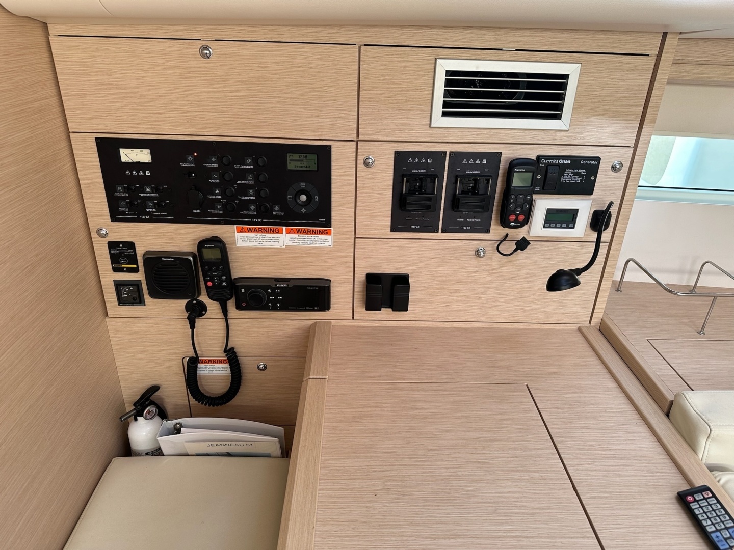 Jeanneau 51 Yacht For Sale