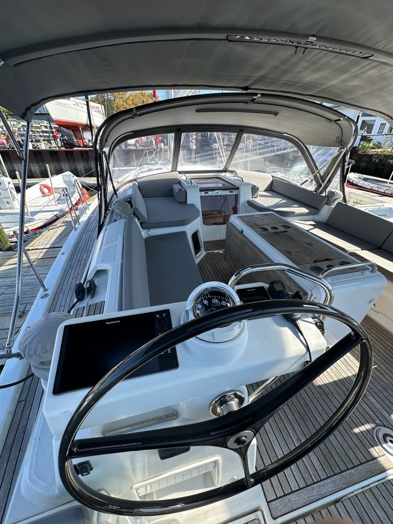 Jeanneau 51 Yacht For Sale
