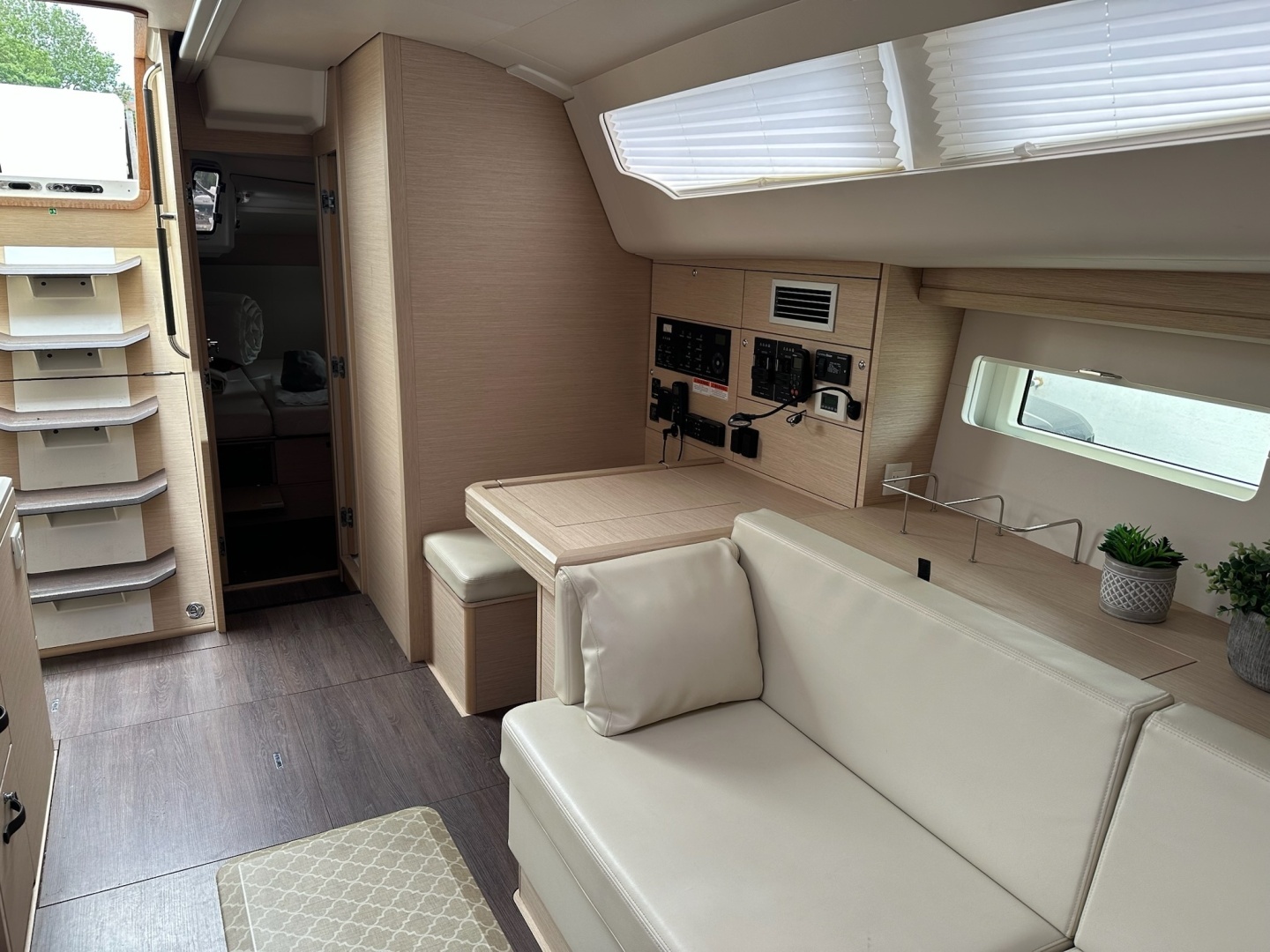 Jeanneau 51 Yacht For Sale
