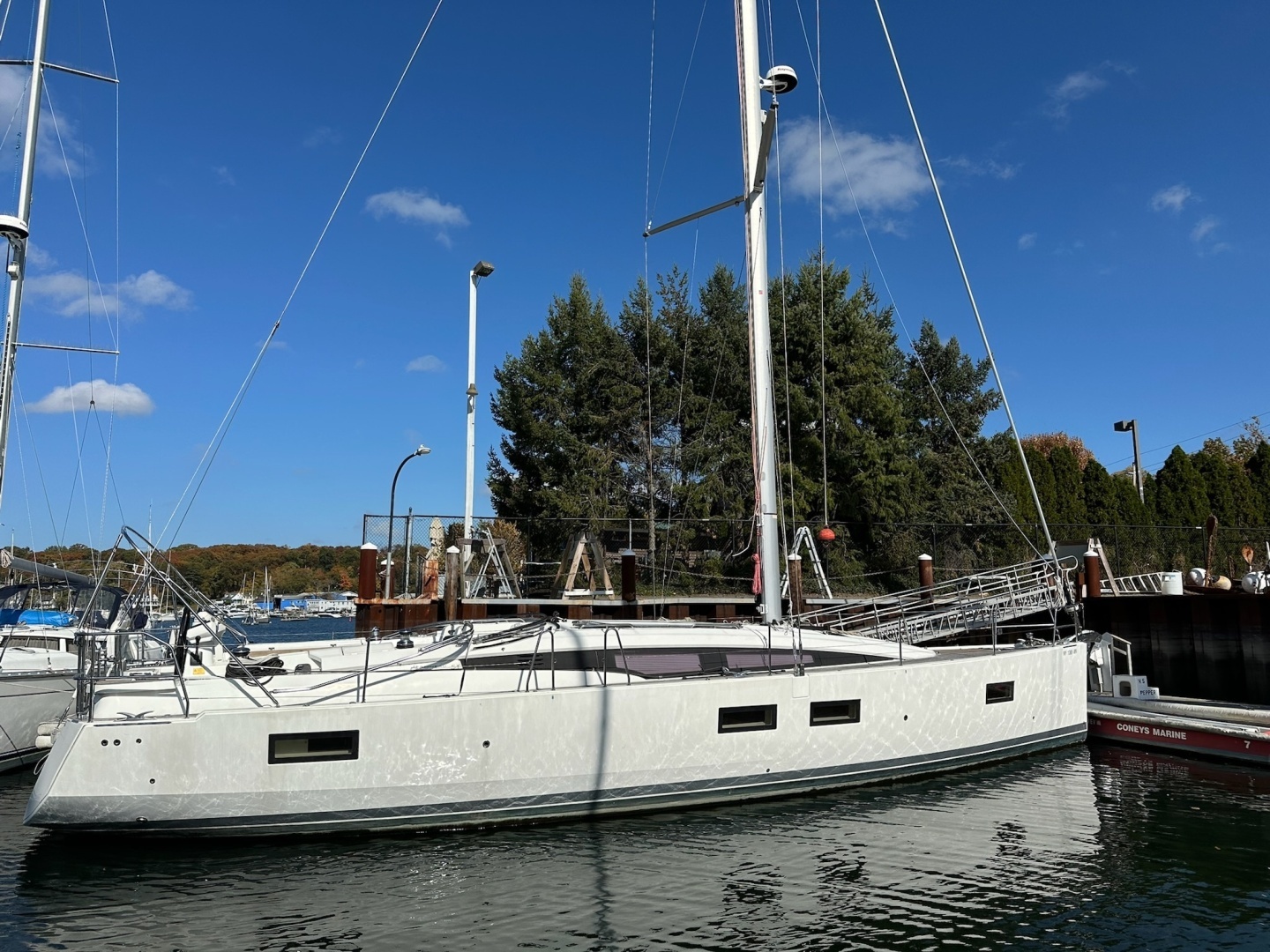 Jeanneau 51 Yacht For Sale