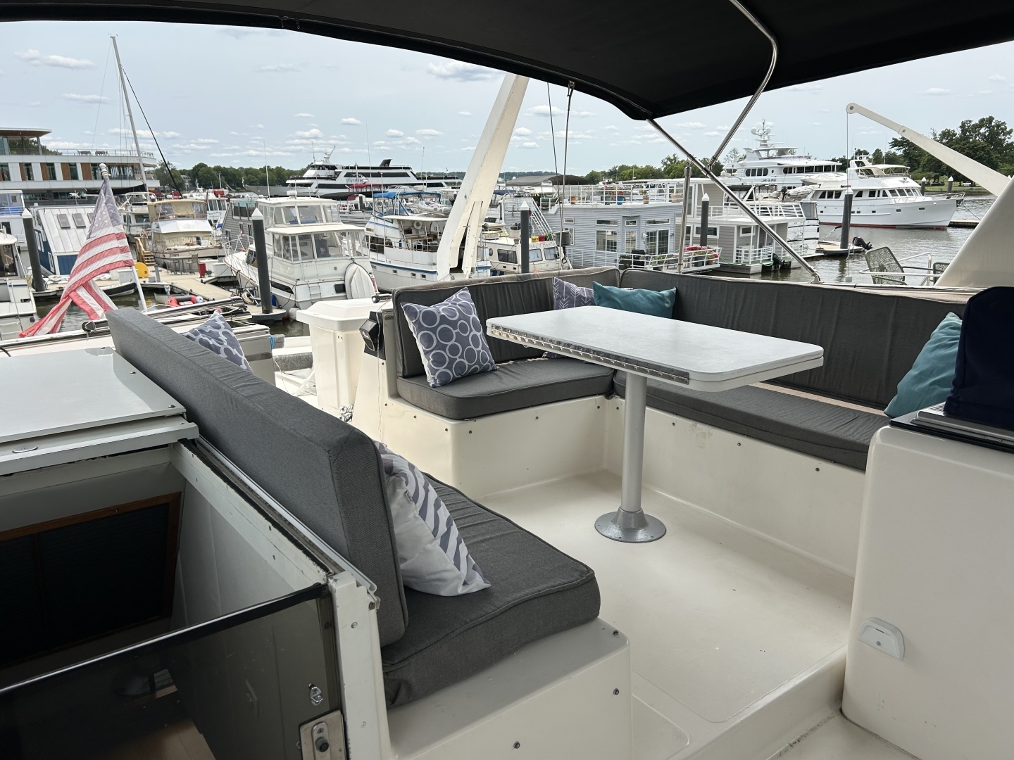 Viking 55 Motor Yacht Yacht For Sale