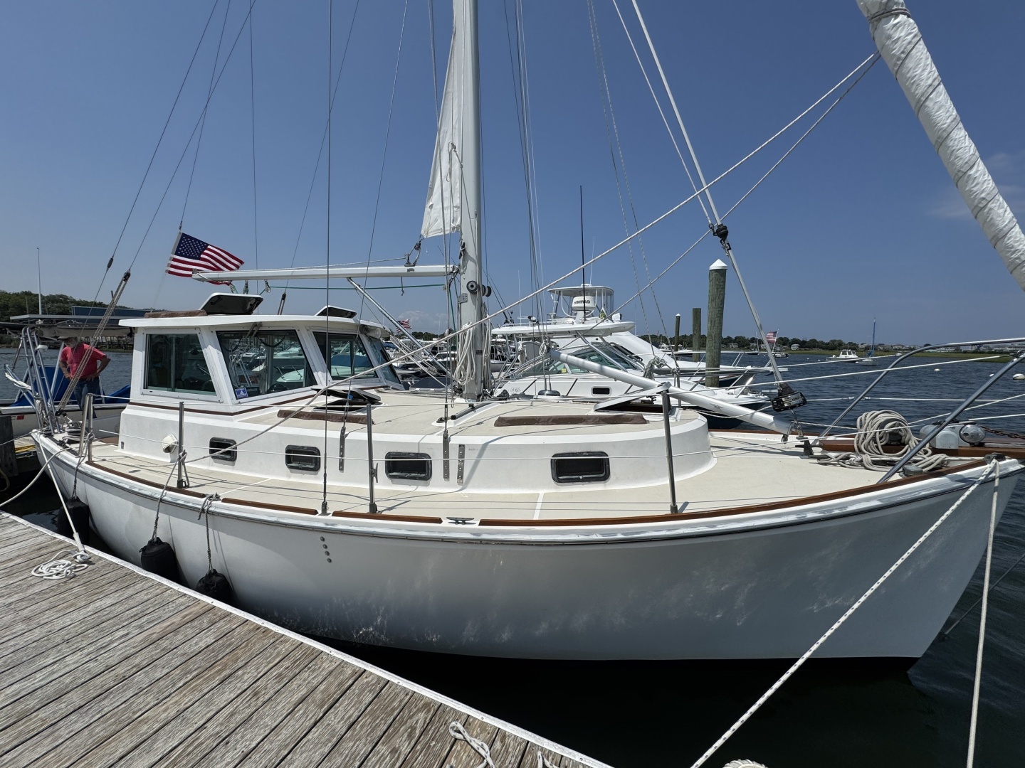 1989 Cape Dory - photo 1 of 46