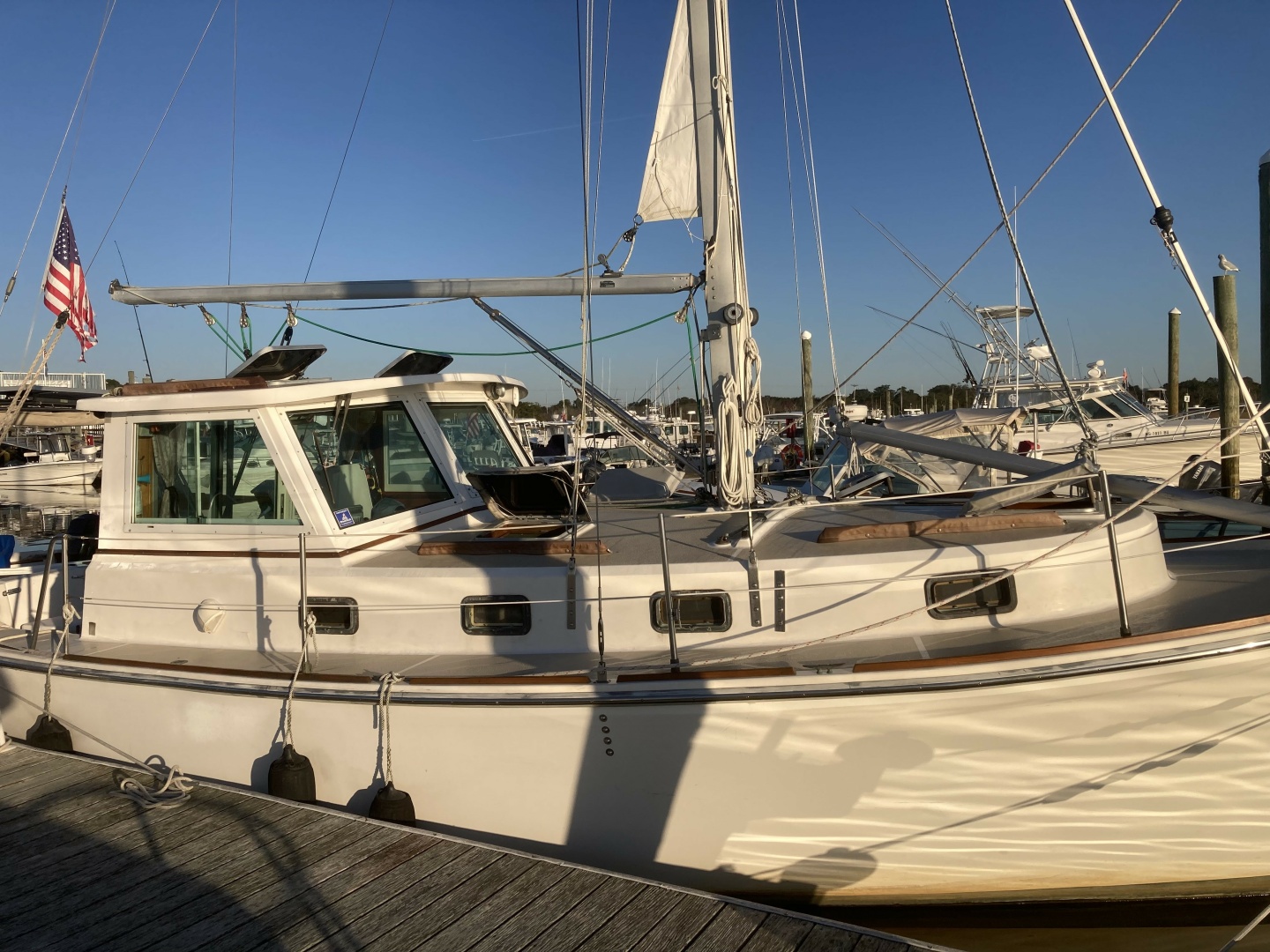 1989 Cape Dory 